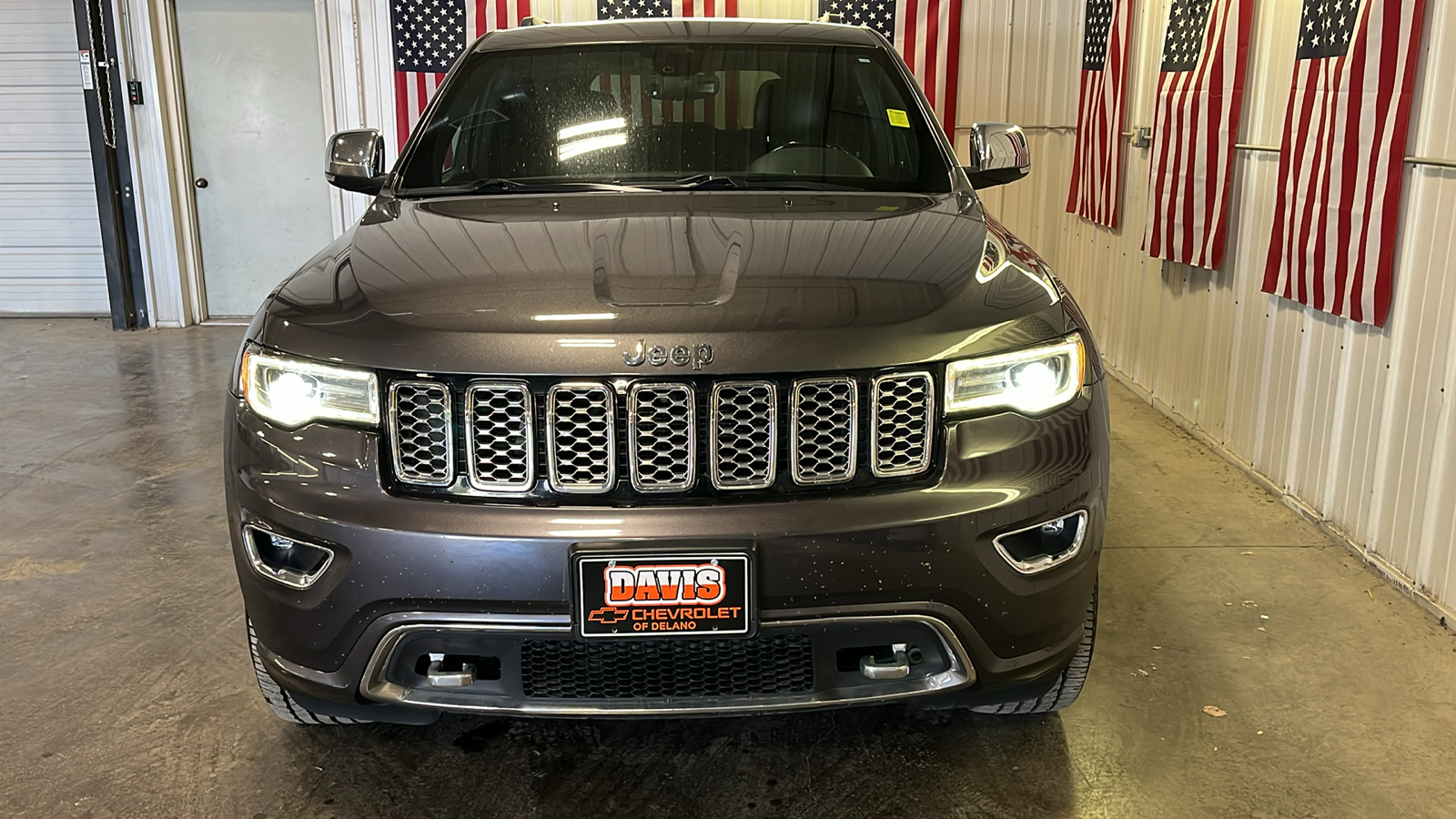 2017 Jeep Grand Cherokee Overland 8