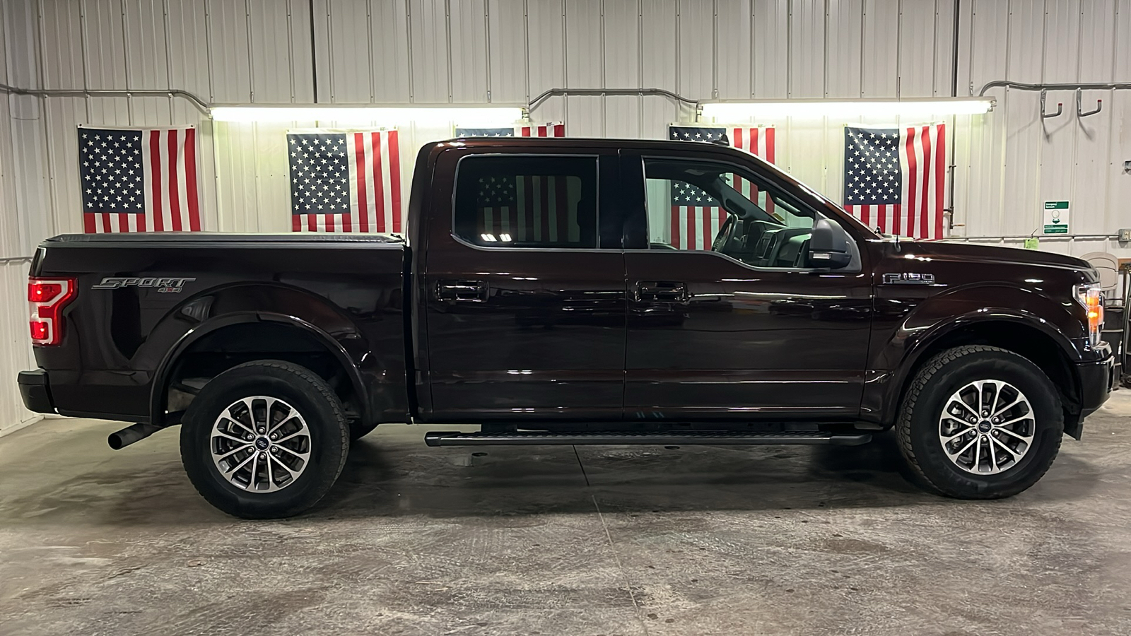 2020 Ford F-150 XLT 2