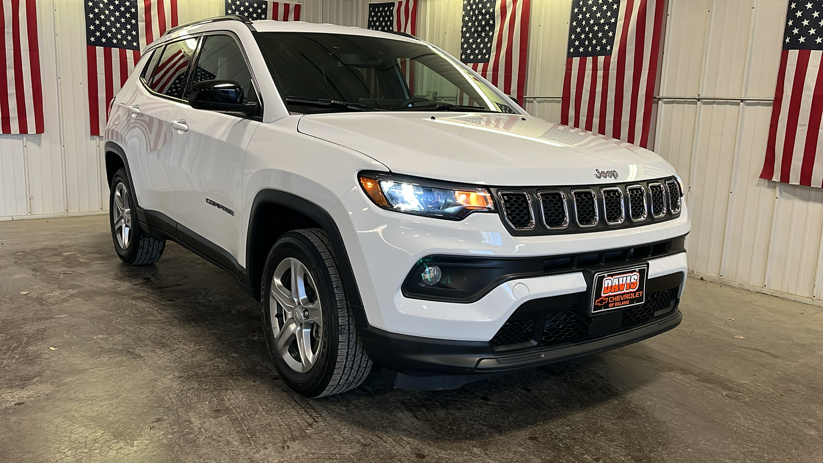 2023 Jeep Compass Latitude 1