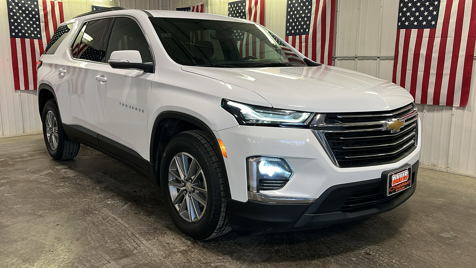 2023 Chevrolet Traverse LT Cloth 1