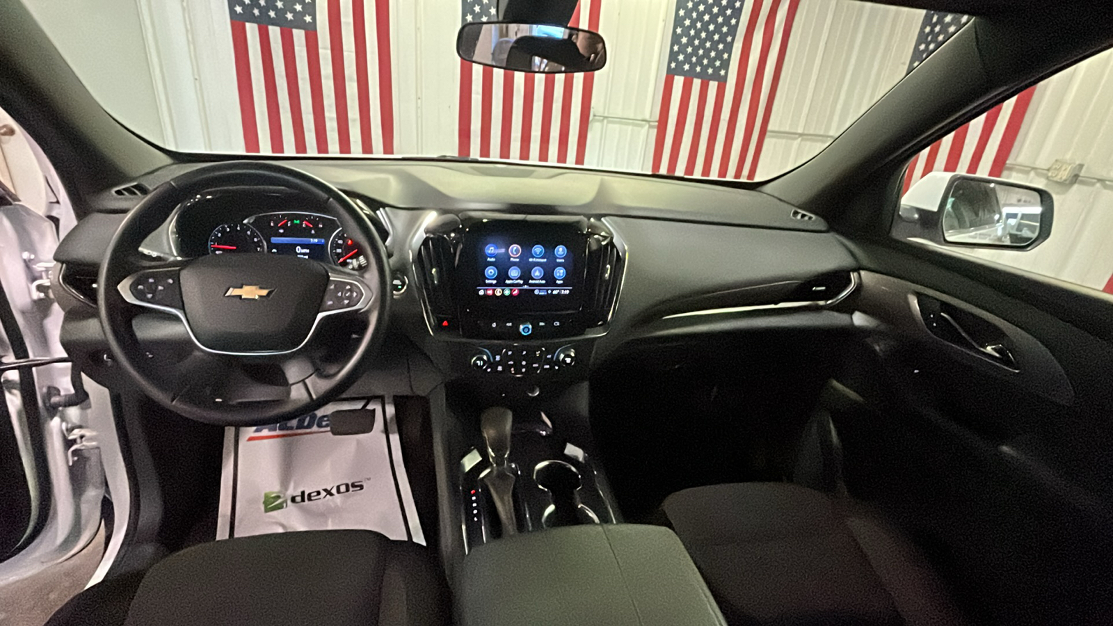 2023 Chevrolet Traverse LT Cloth 10