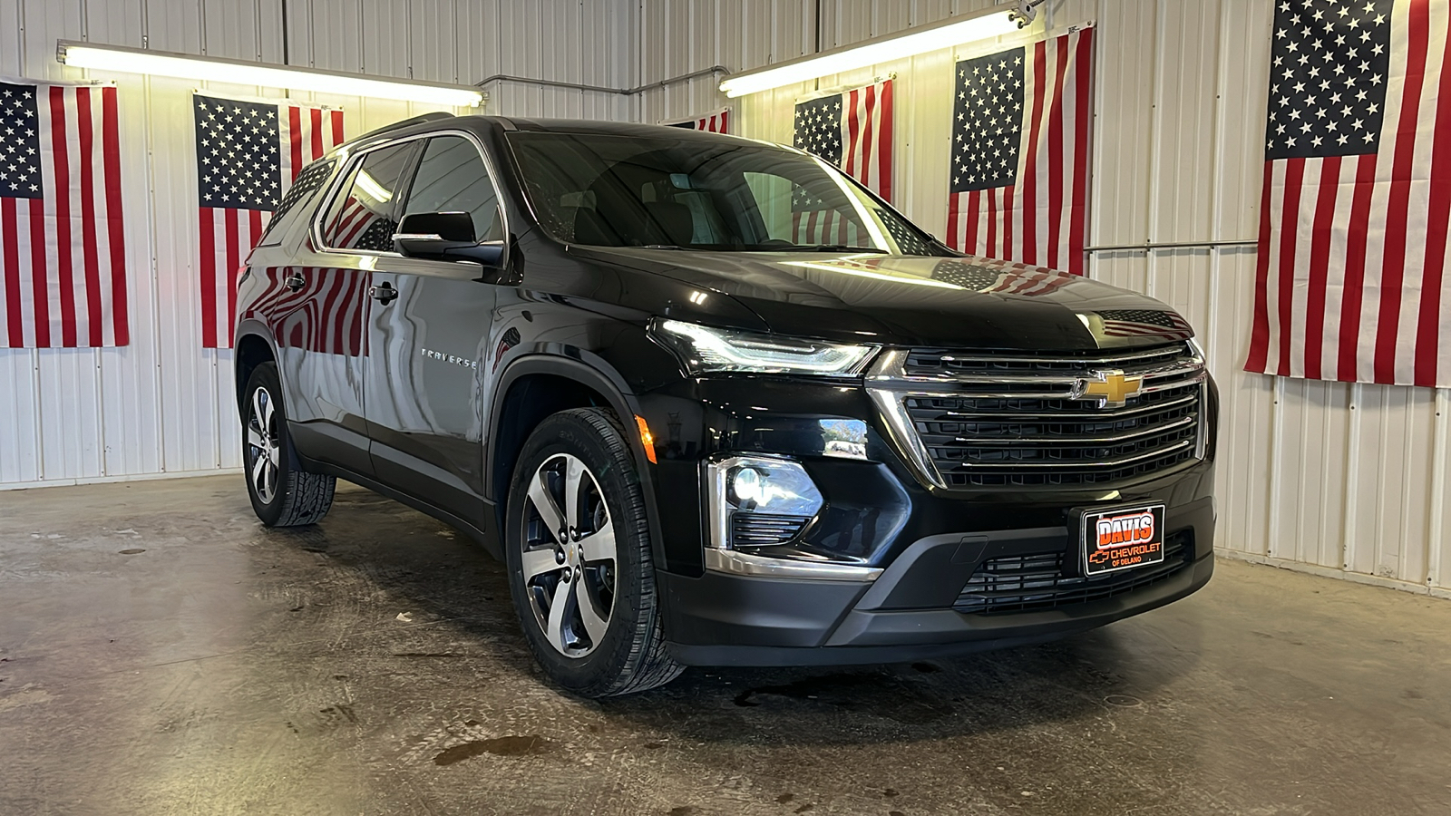 2023 Chevrolet Traverse LT Leather 1