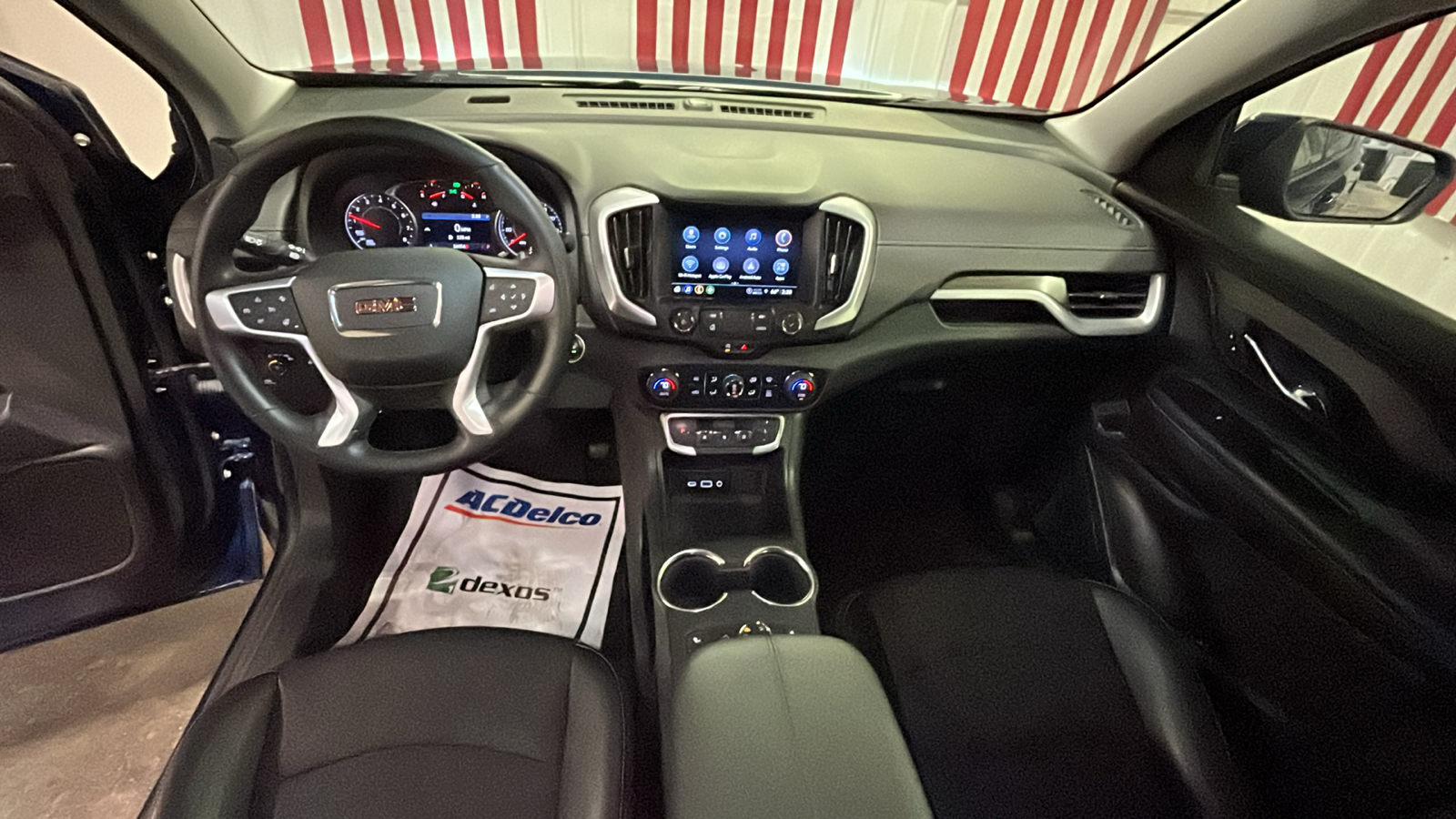 2023 GMC Terrain SLT 10