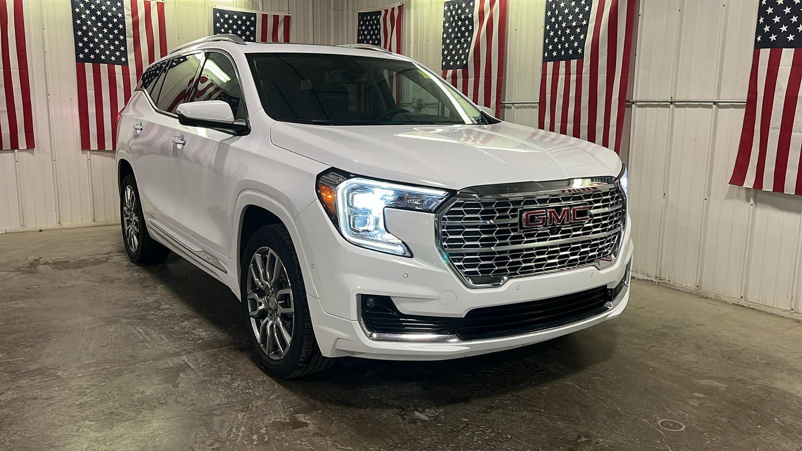 2023 GMC Terrain Denali 1