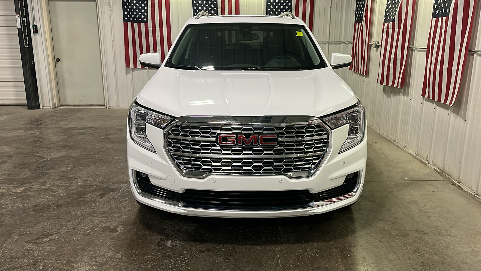 2023 GMC Terrain Denali 8