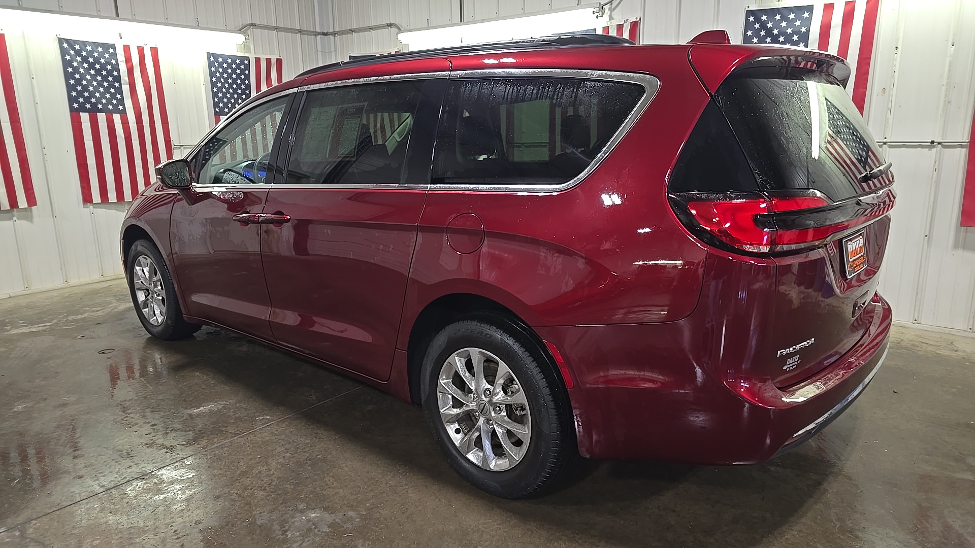 2022 Chrysler Pacifica Touring L 2