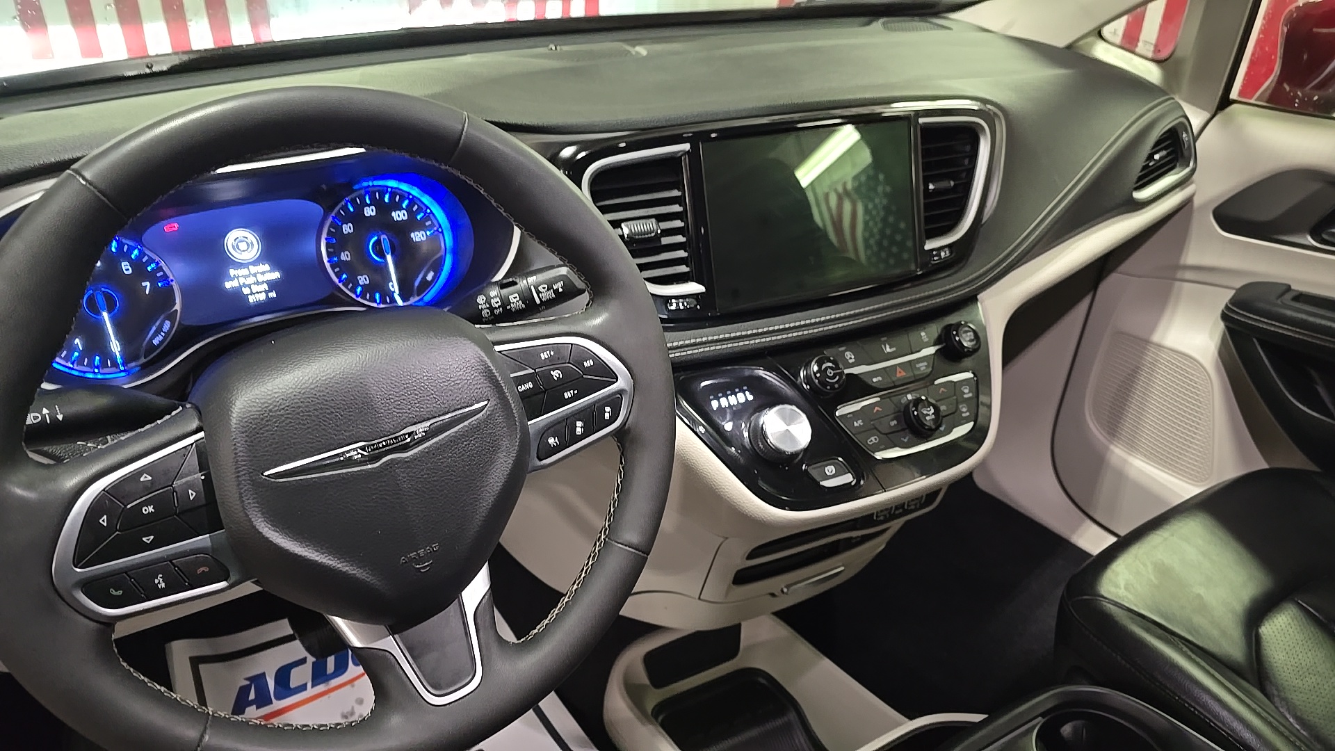 2022 Chrysler Pacifica Touring L 18