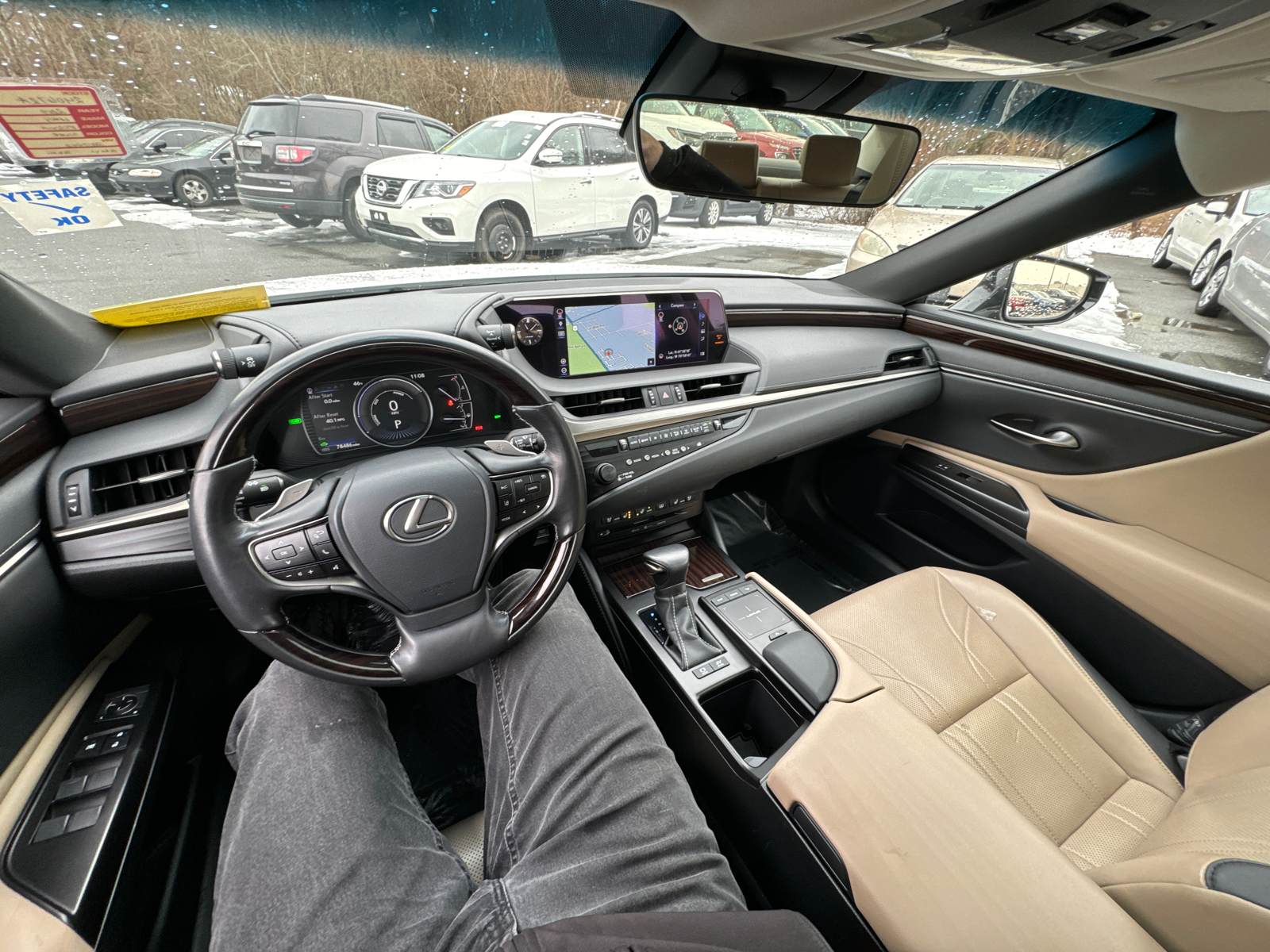 2019 Lexus ES Luxury 33