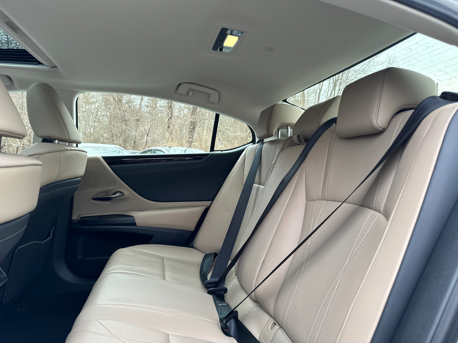2019 Lexus ES Luxury 36