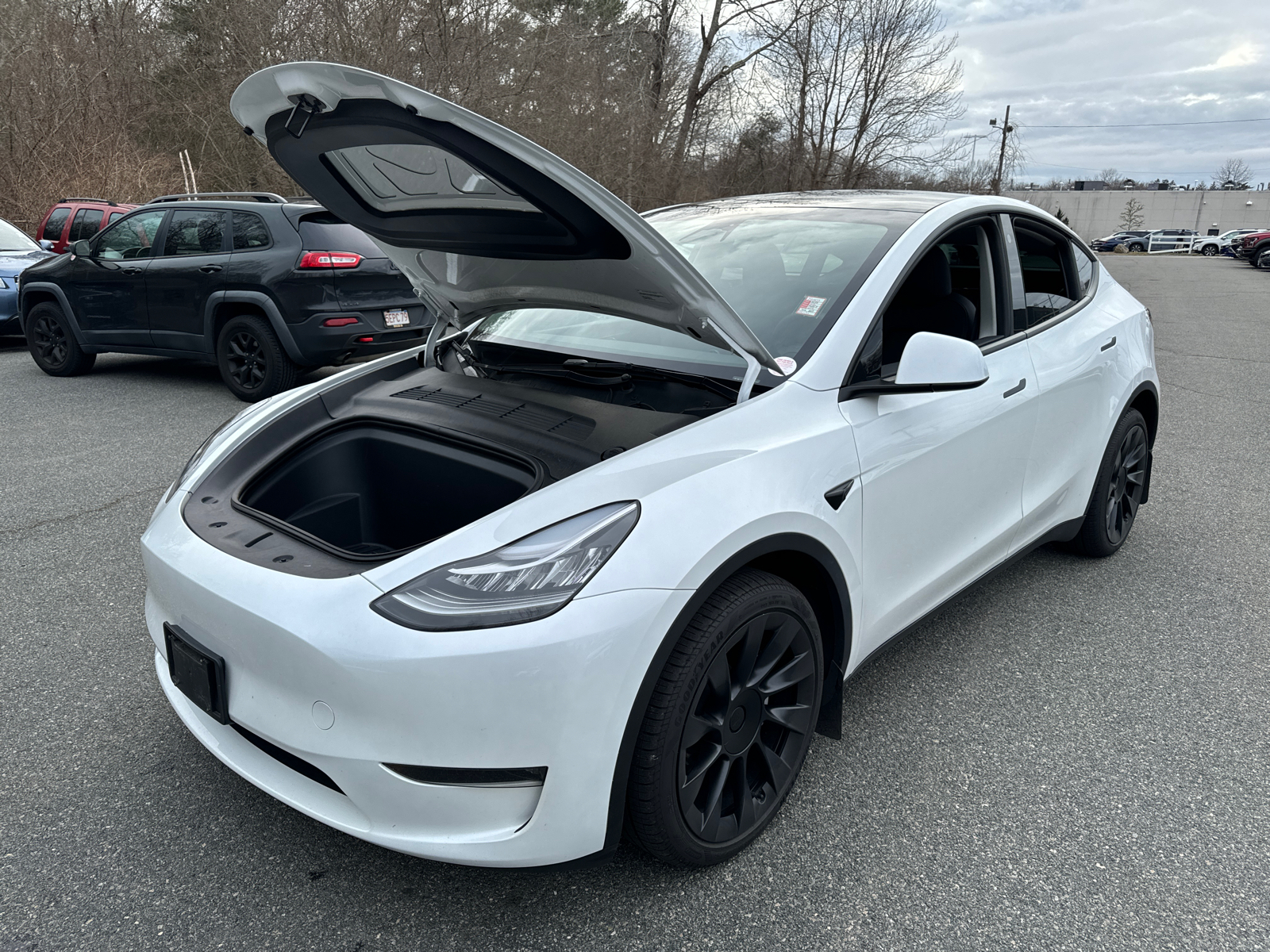 2023 Tesla Model Y  34