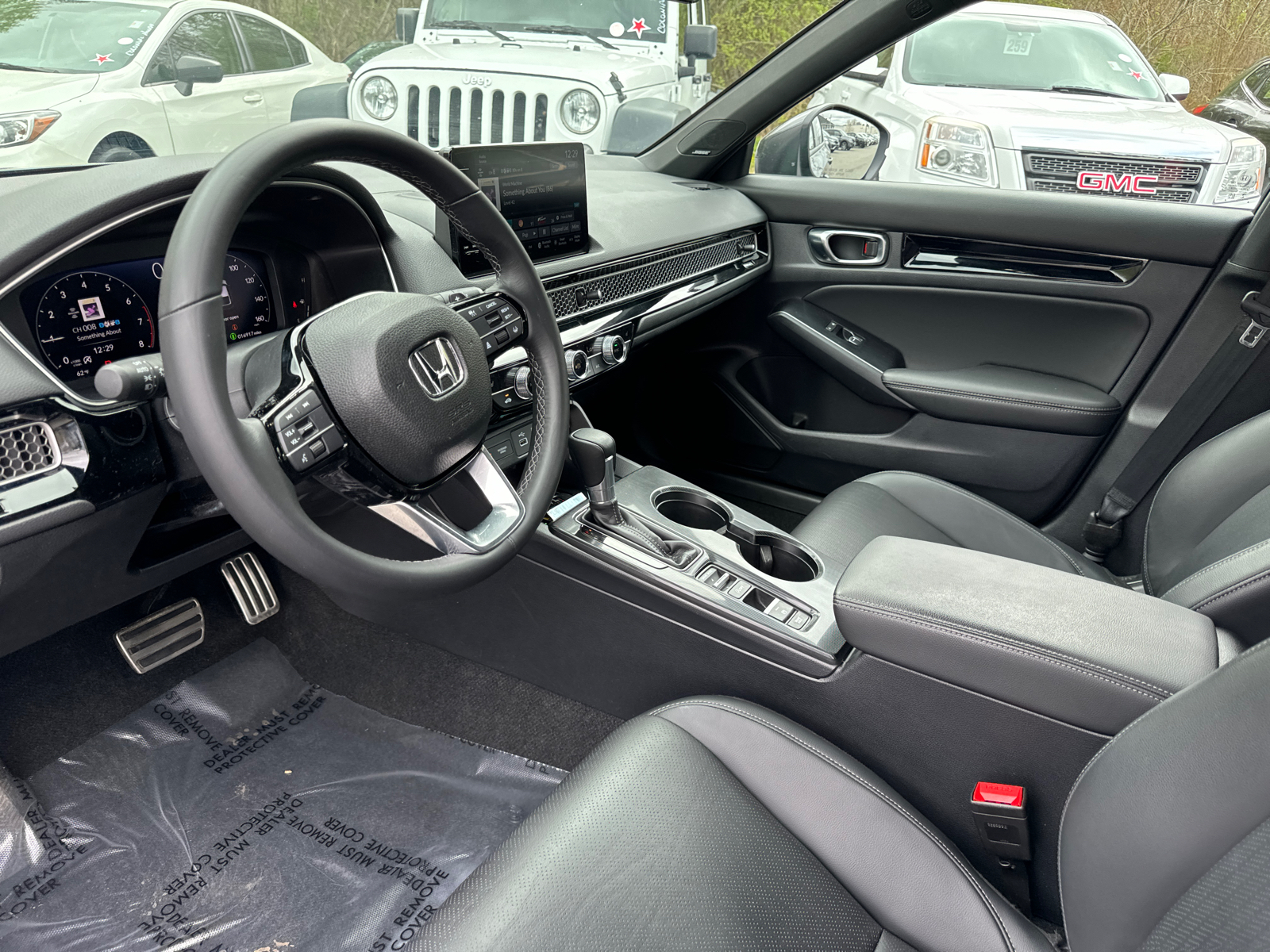 2022 Honda Civic Hatchback Sport Touring 12