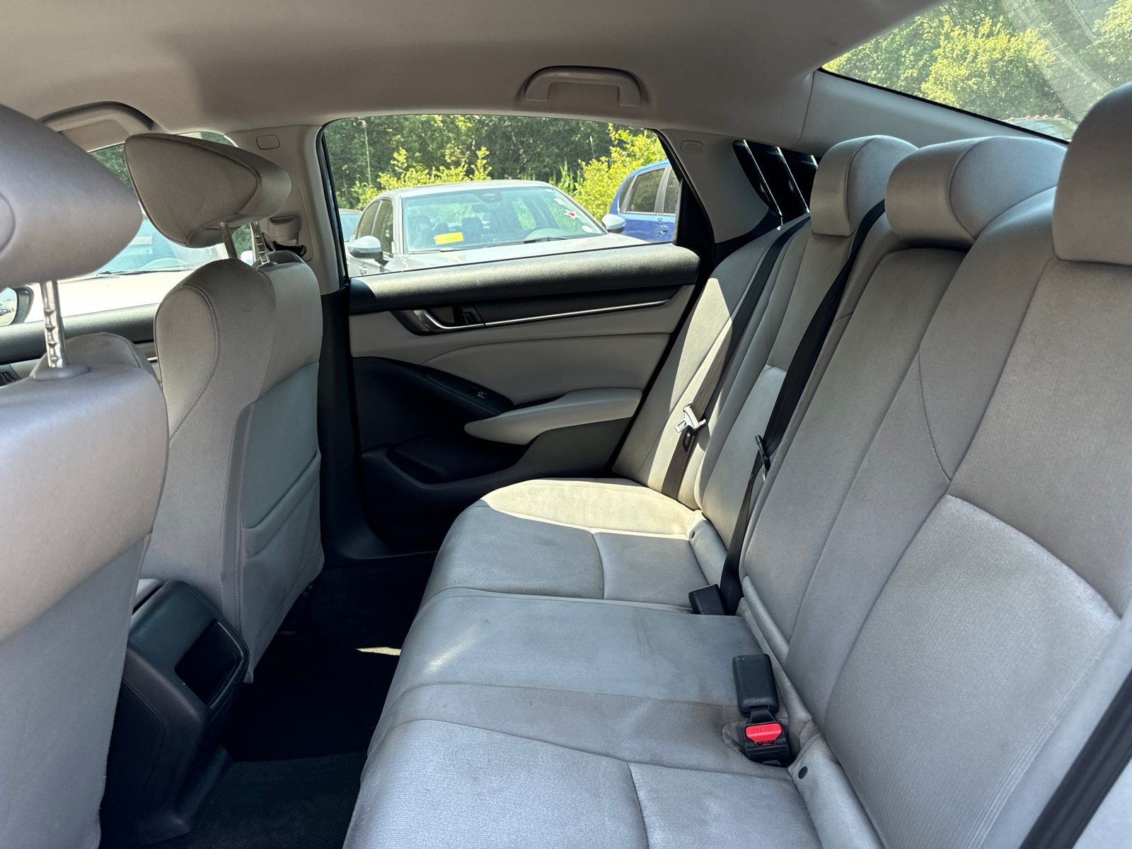 2019 Honda Accord LX 1.5T 31