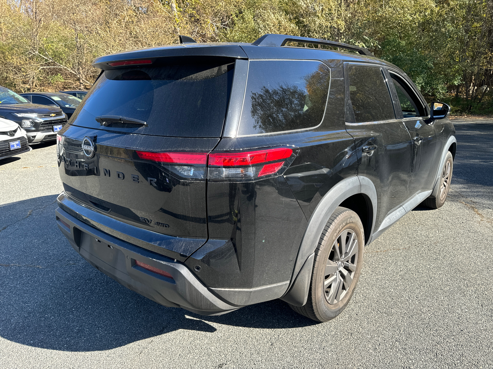 2022 Nissan Pathfinder SV 6