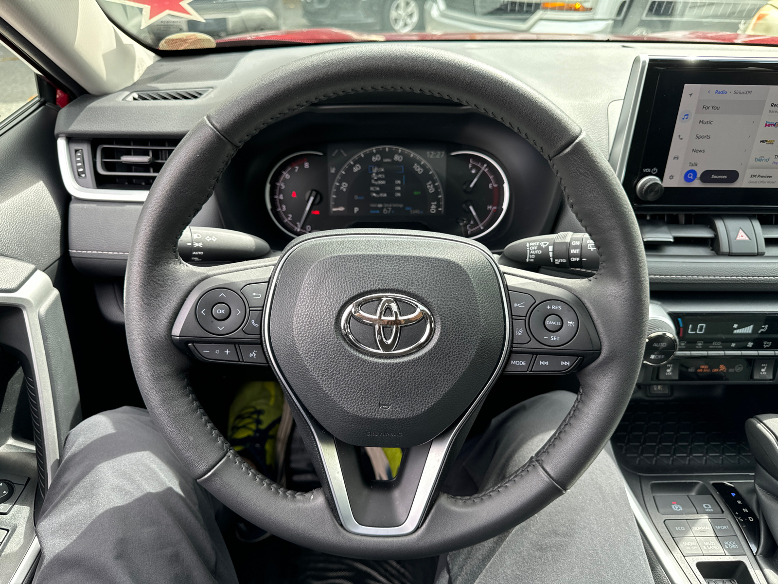 2024 Toyota RAV4 XLE 17