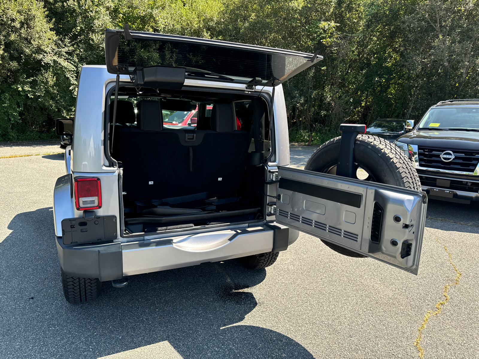 2018 Jeep Wrangler Sahara 27