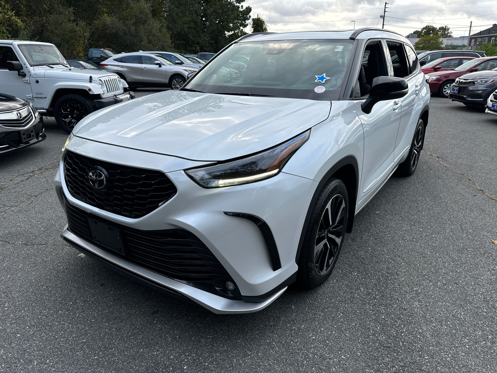 2022 Toyota Highlander XSE 2