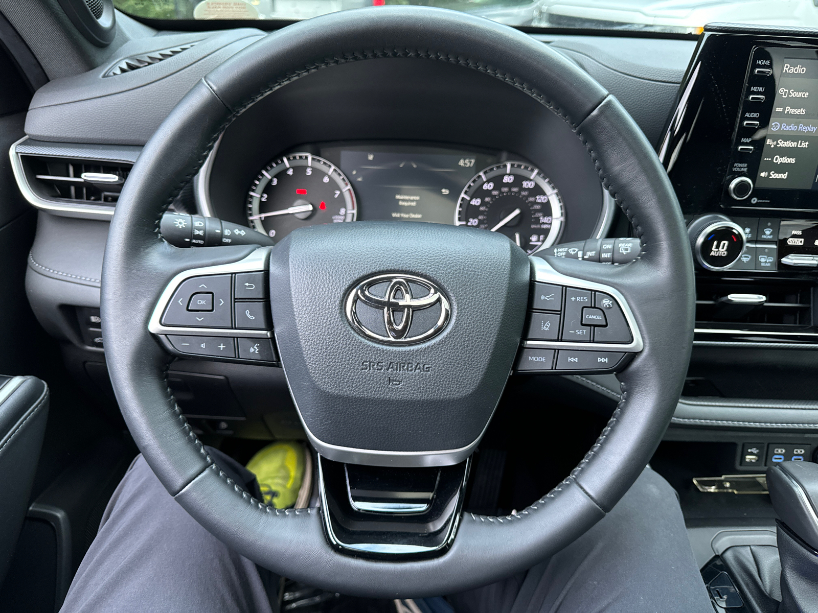 2022 Toyota Highlander XSE 17