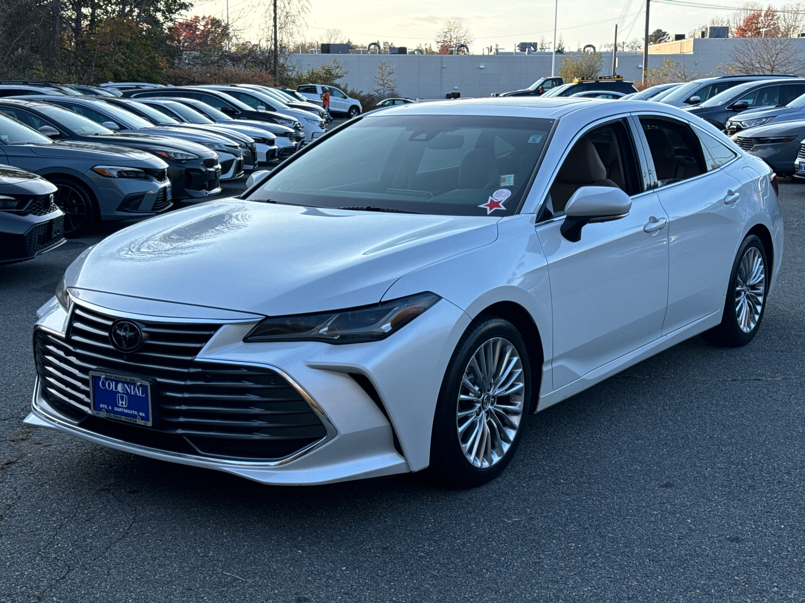 2019 Toyota Avalon Limited 1