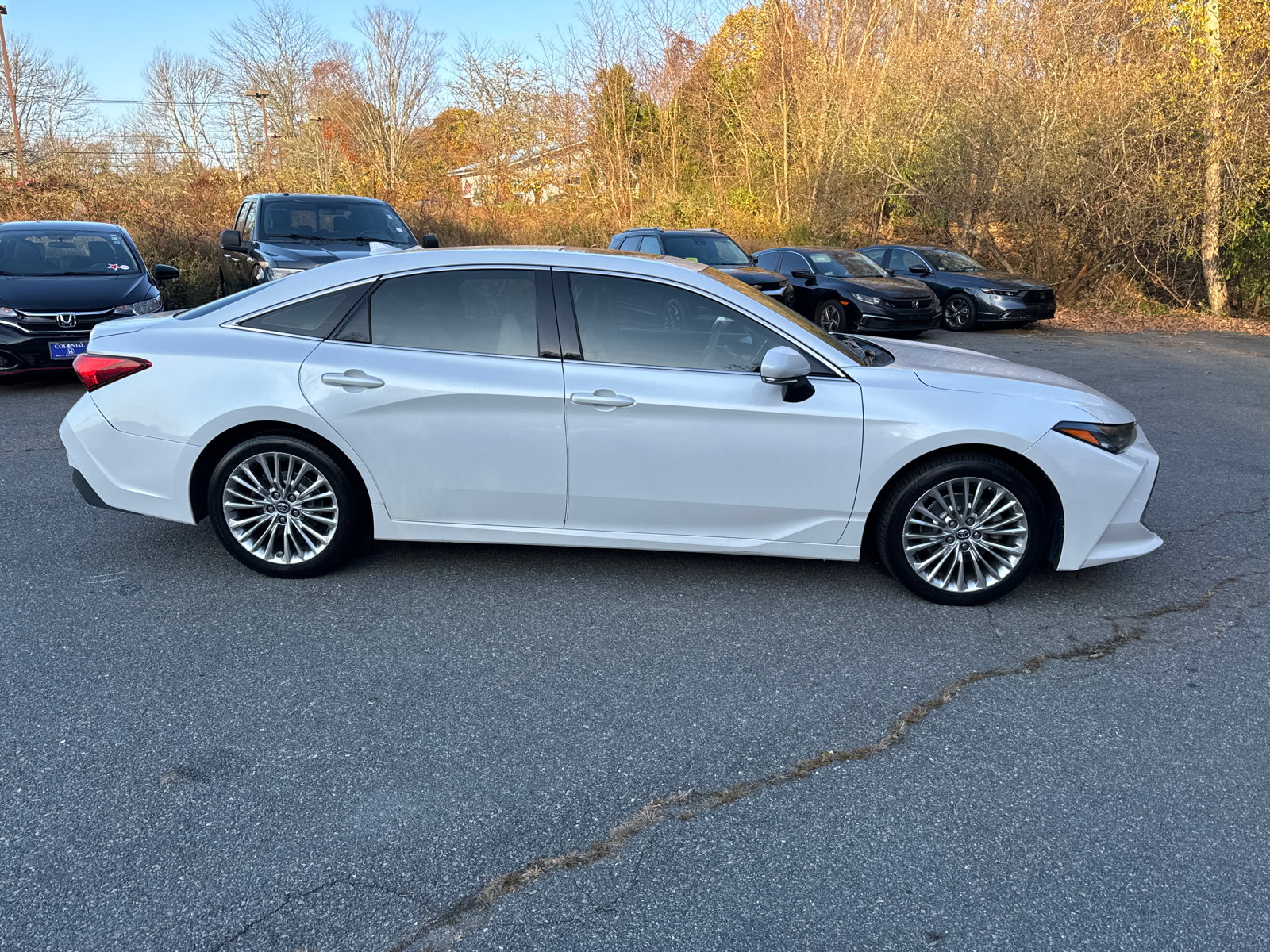 2019 Toyota Avalon Limited 7