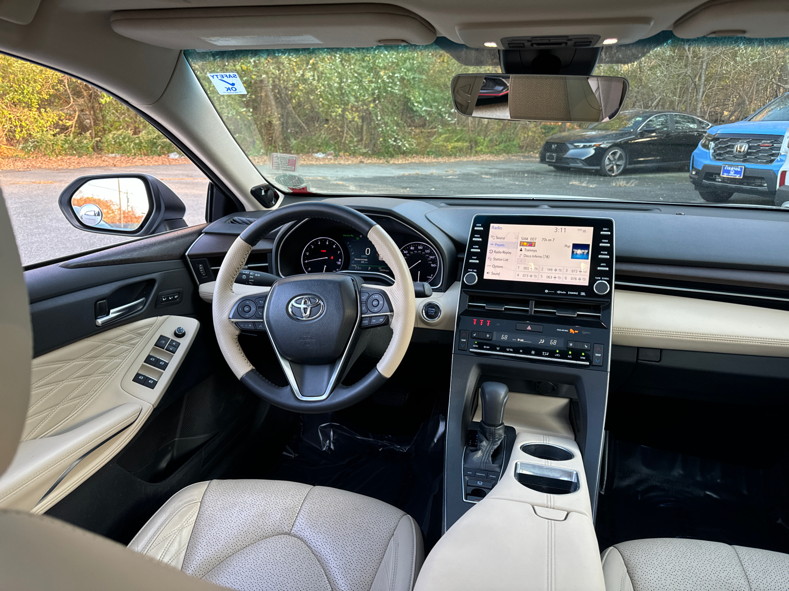 2019 Toyota Avalon Limited 35