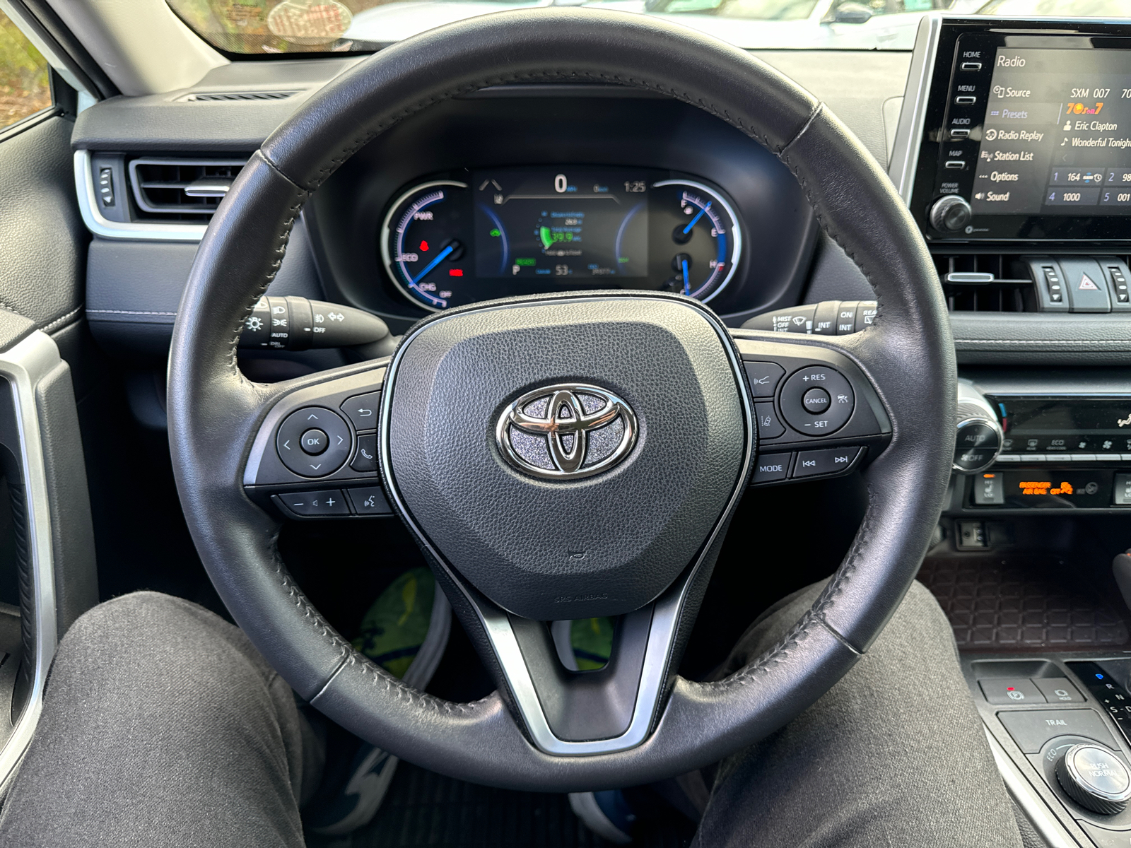 2019 Toyota RAV4 Hybrid Limited 18