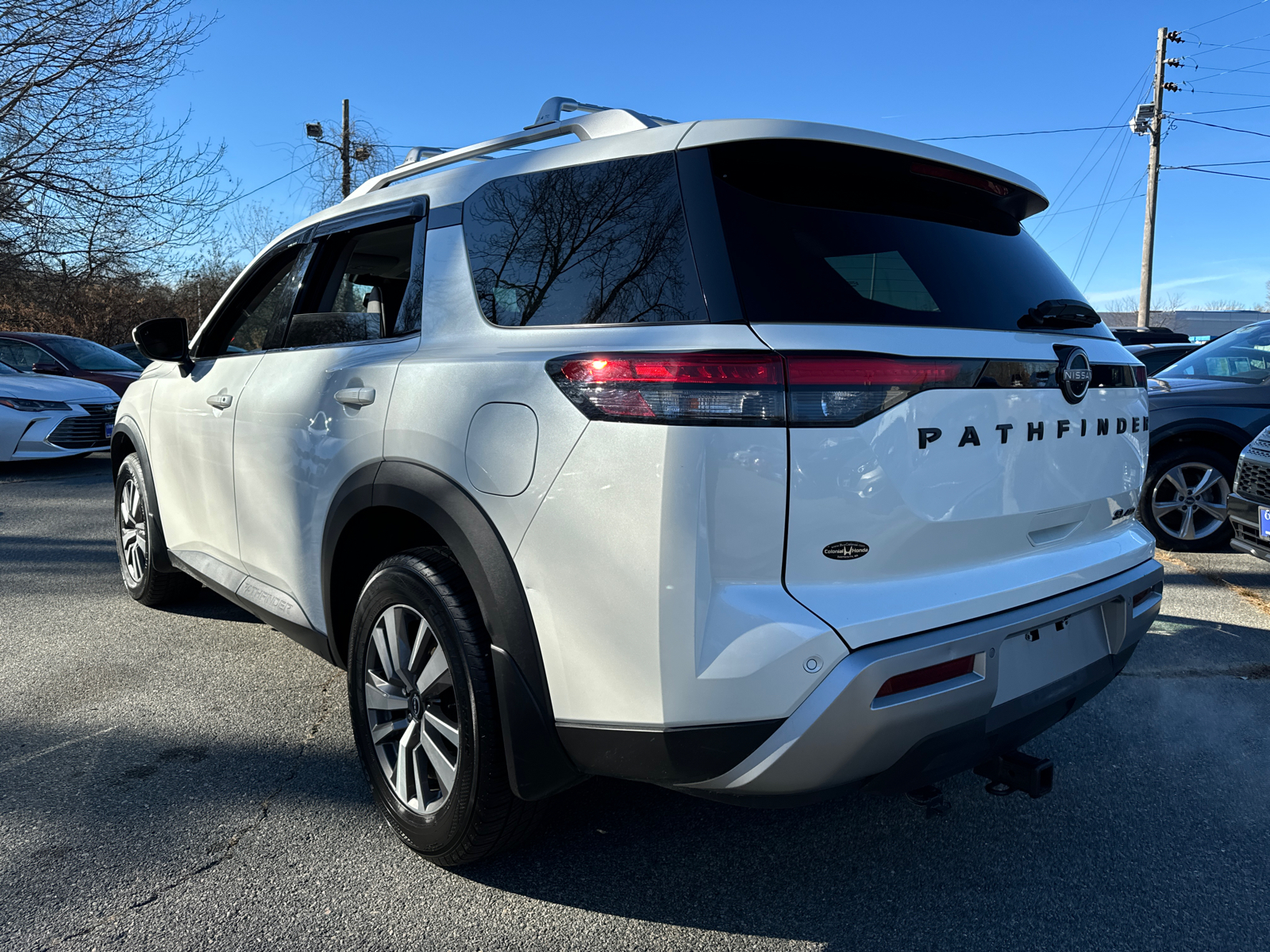 2022 Nissan Pathfinder SL 4