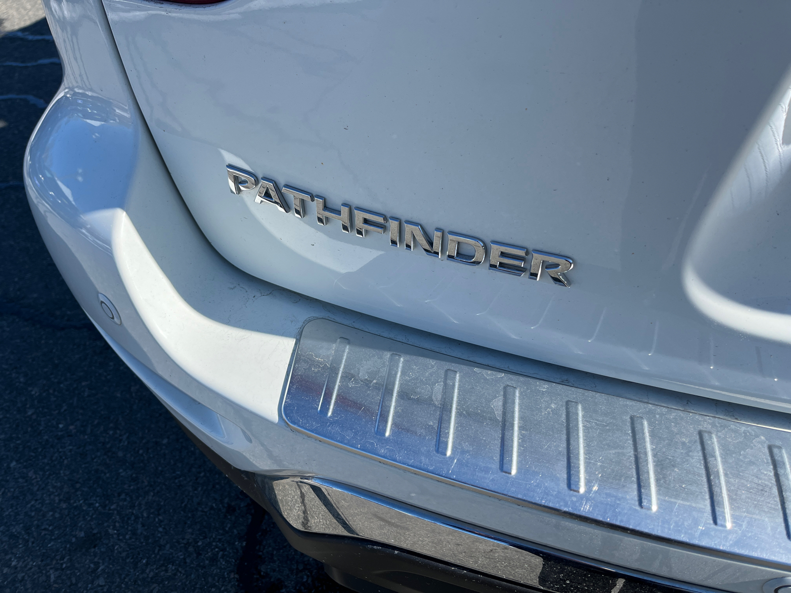 2020 Nissan Pathfinder S 9