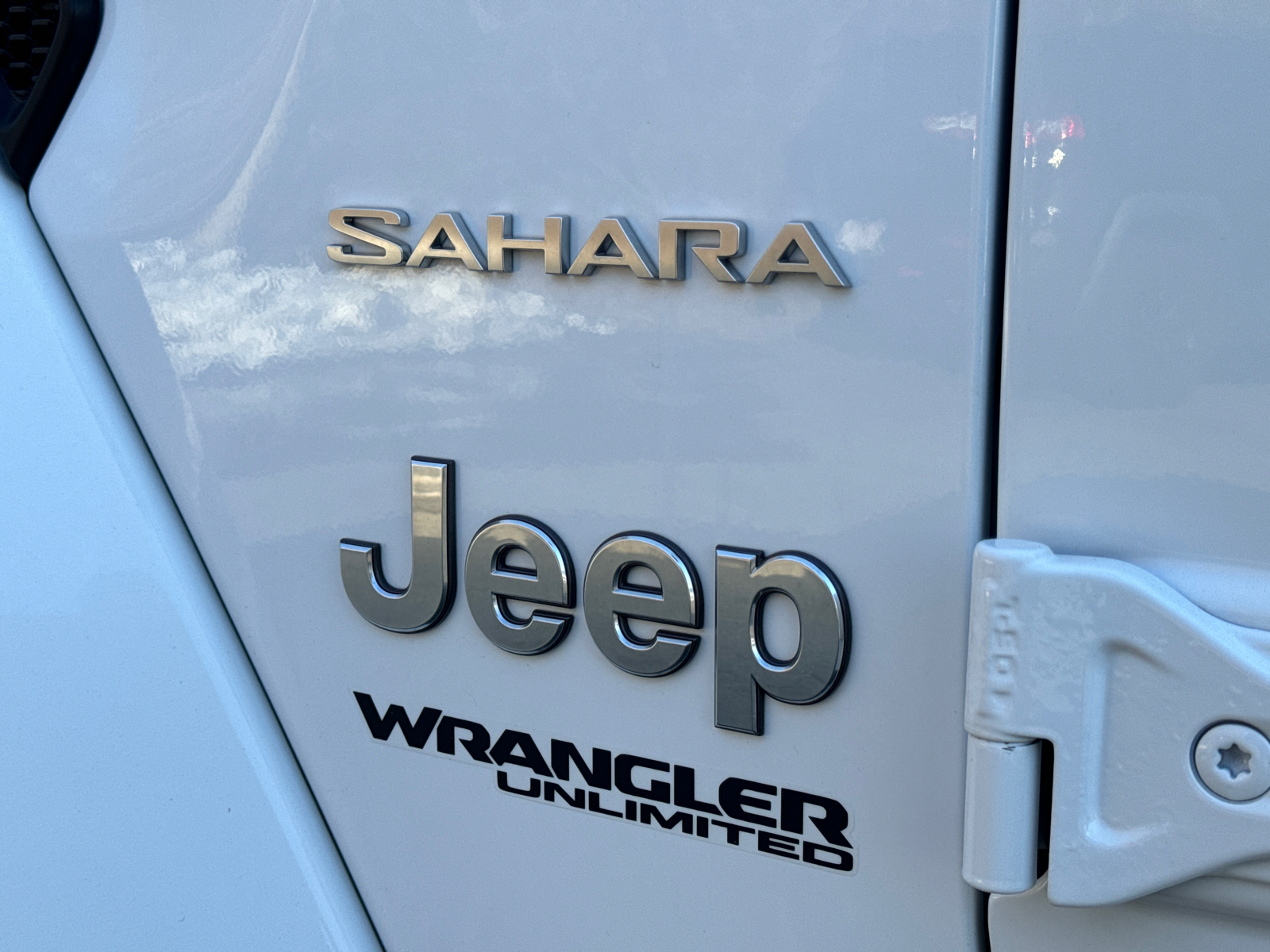 2020 Jeep Wrangler Unlimited Sahara Altitude 12