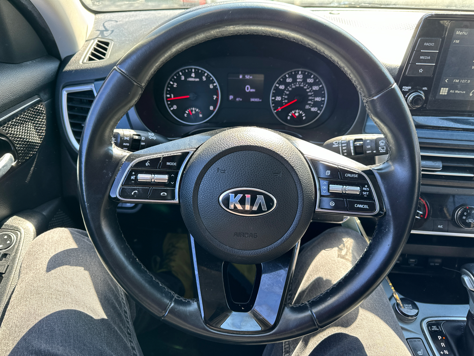 2021 Kia Seltos S 16