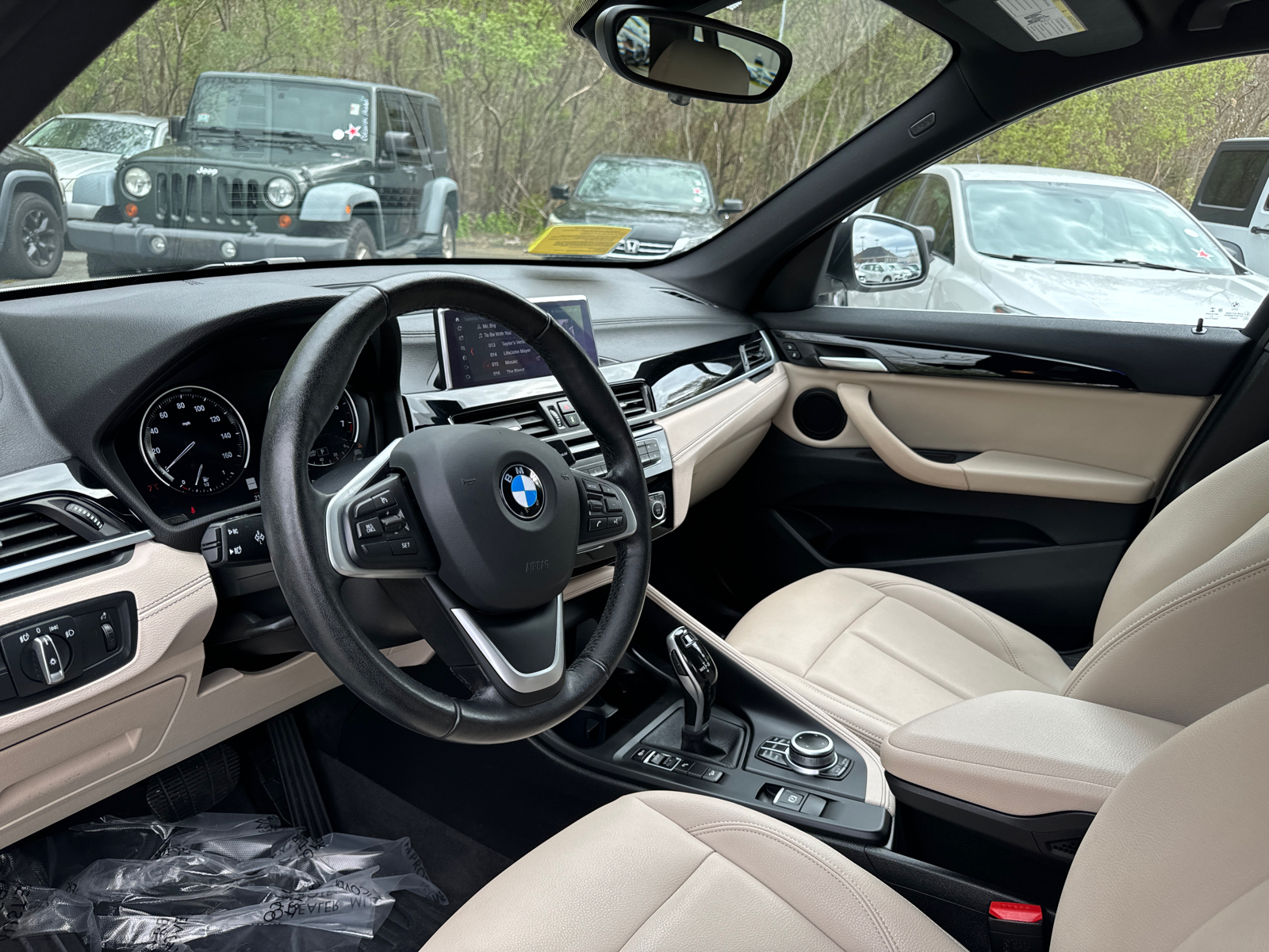 2021 BMW X1 xDrive28i 36