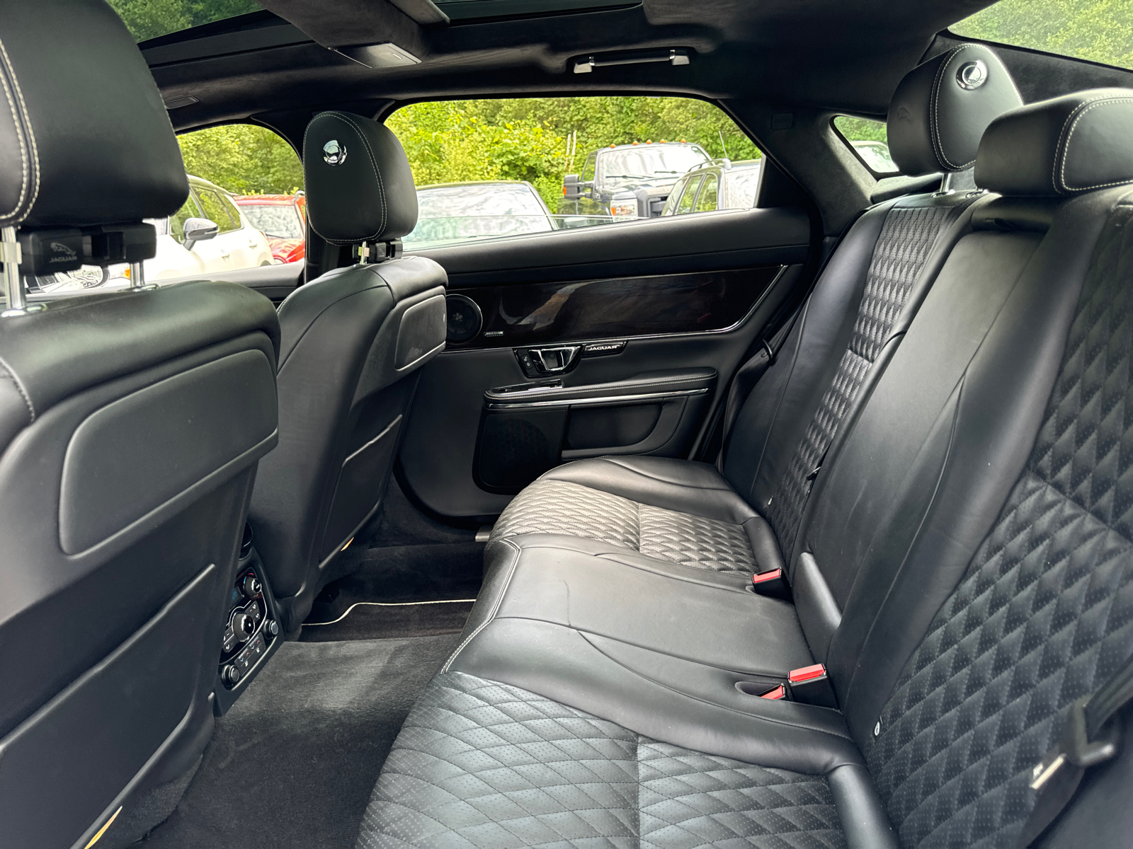 2019 Jaguar XJ XJL Portfolio 31