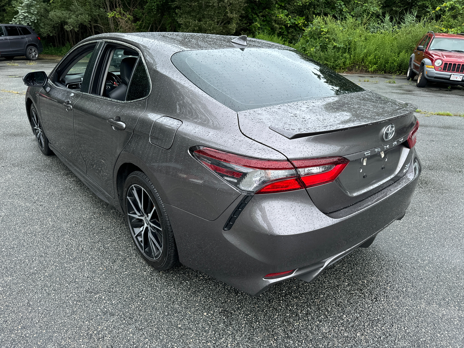 2021 Toyota Camry SE 4