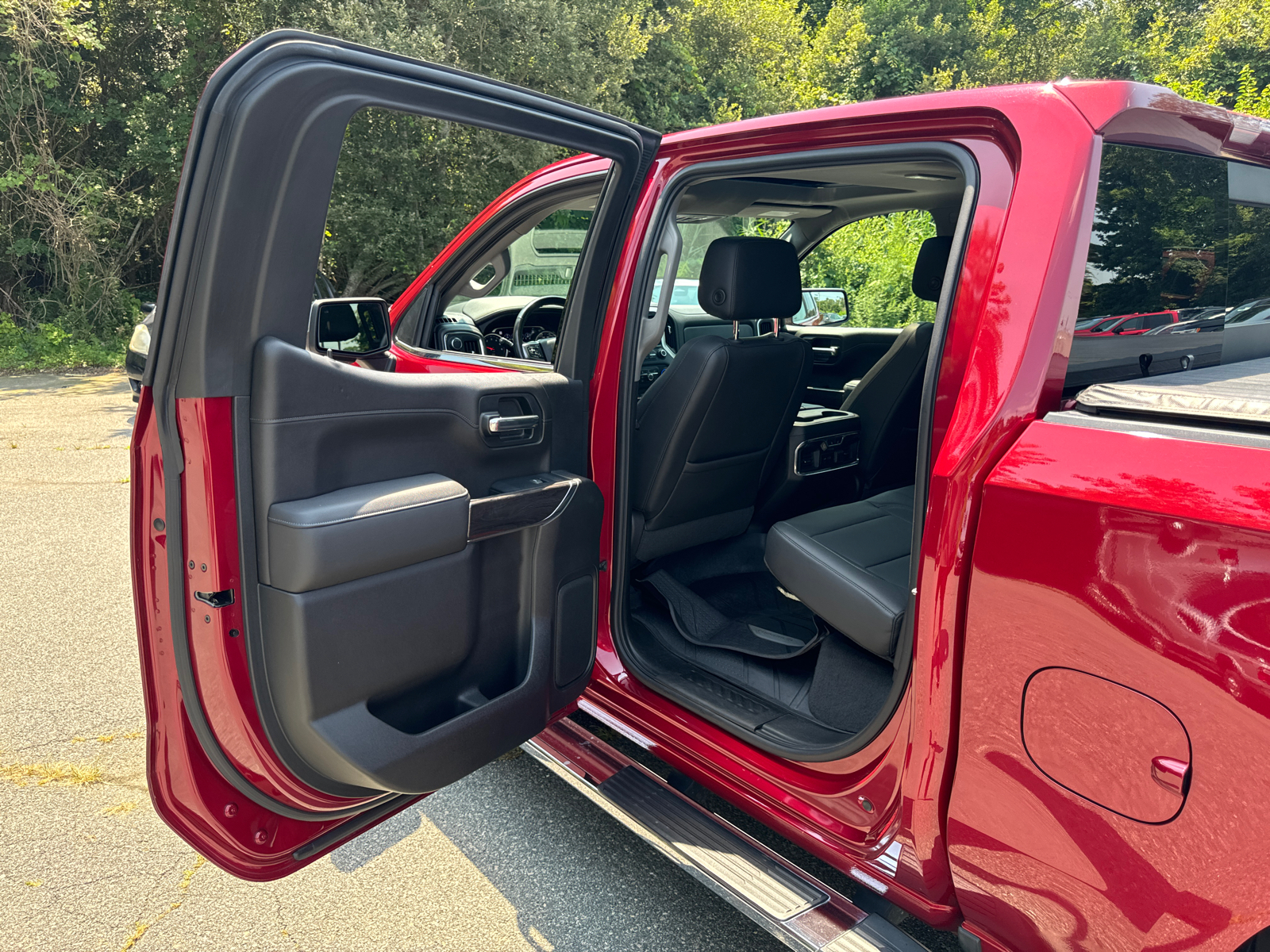 2019 Chevrolet Silverado 1500 LTZ 4WD Crew Cab 147 32