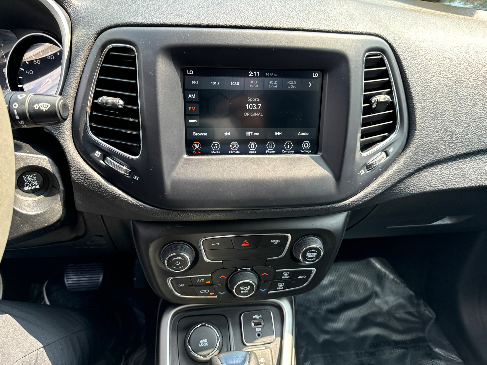 2021 Jeep Compass Latitude 26