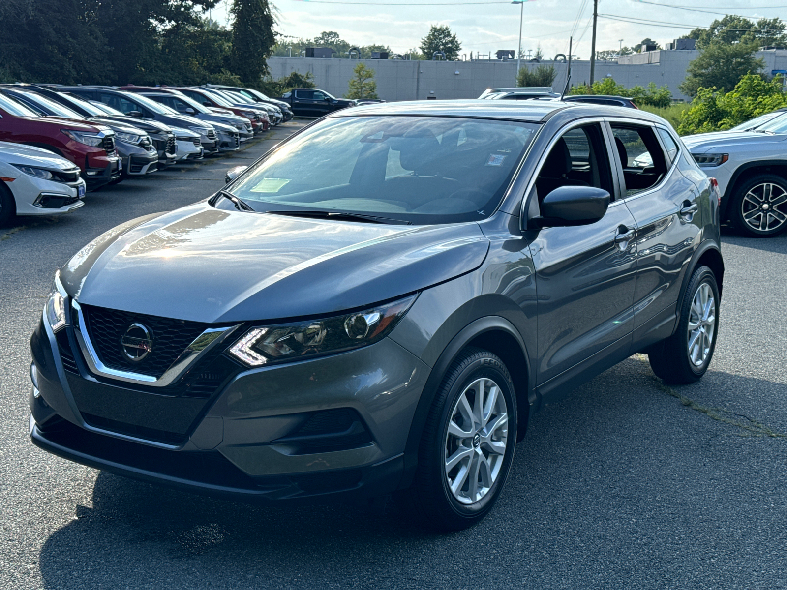 2021 Nissan Rogue Sport S 1