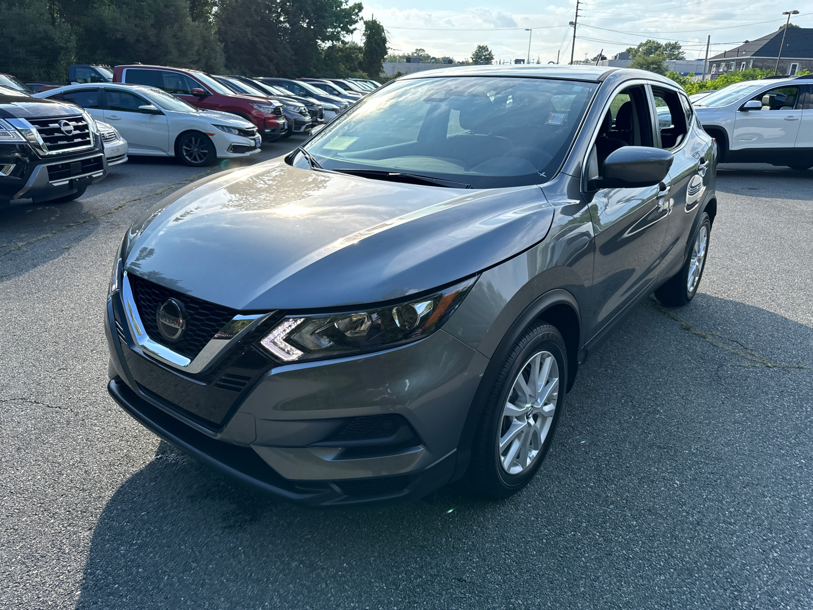 2021 Nissan Rogue Sport S 2