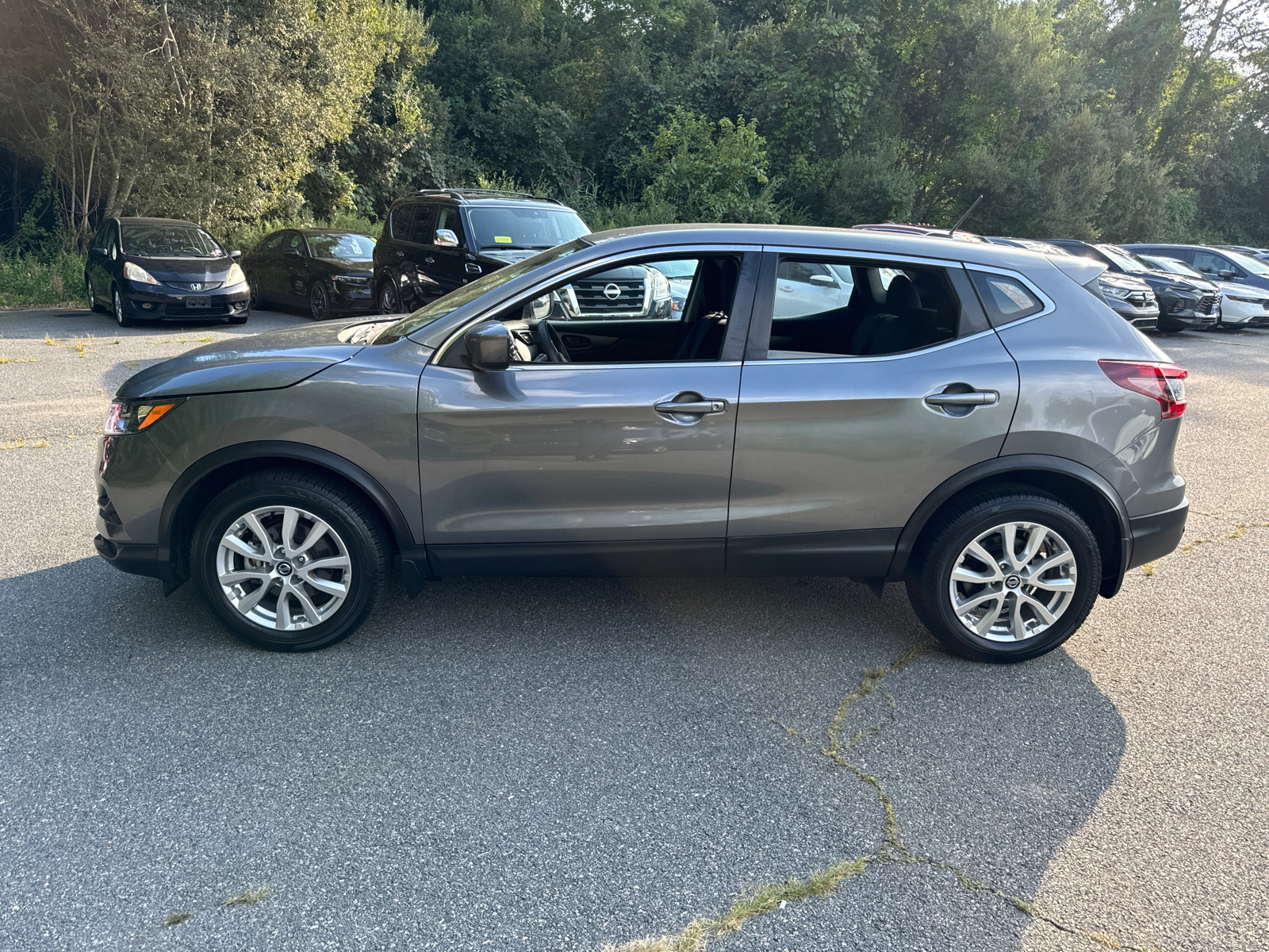 2021 Nissan Rogue Sport S 3