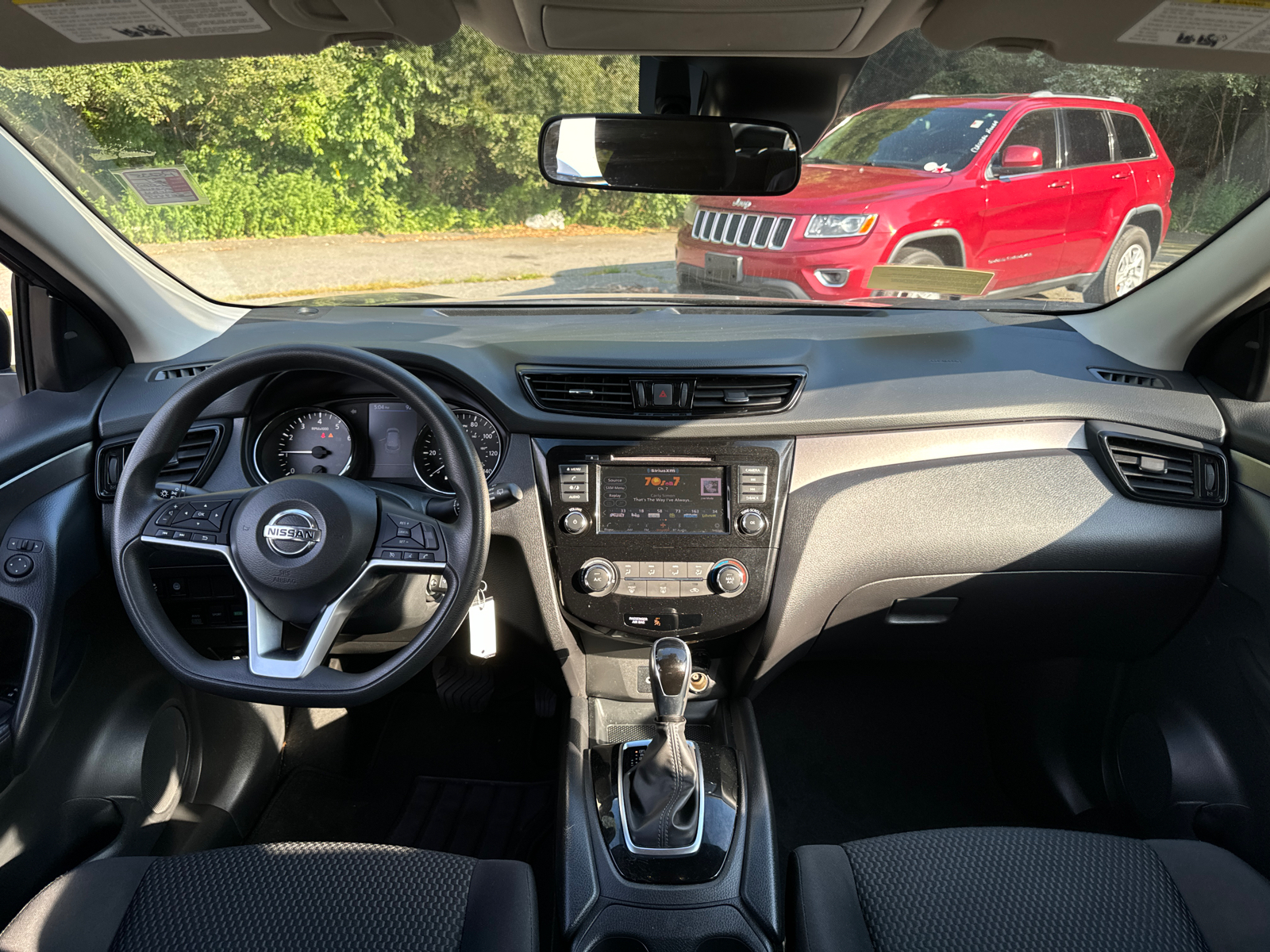 2021 Nissan Rogue Sport S 33