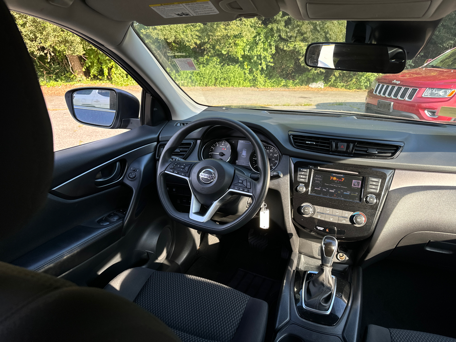 2021 Nissan Rogue Sport S 34