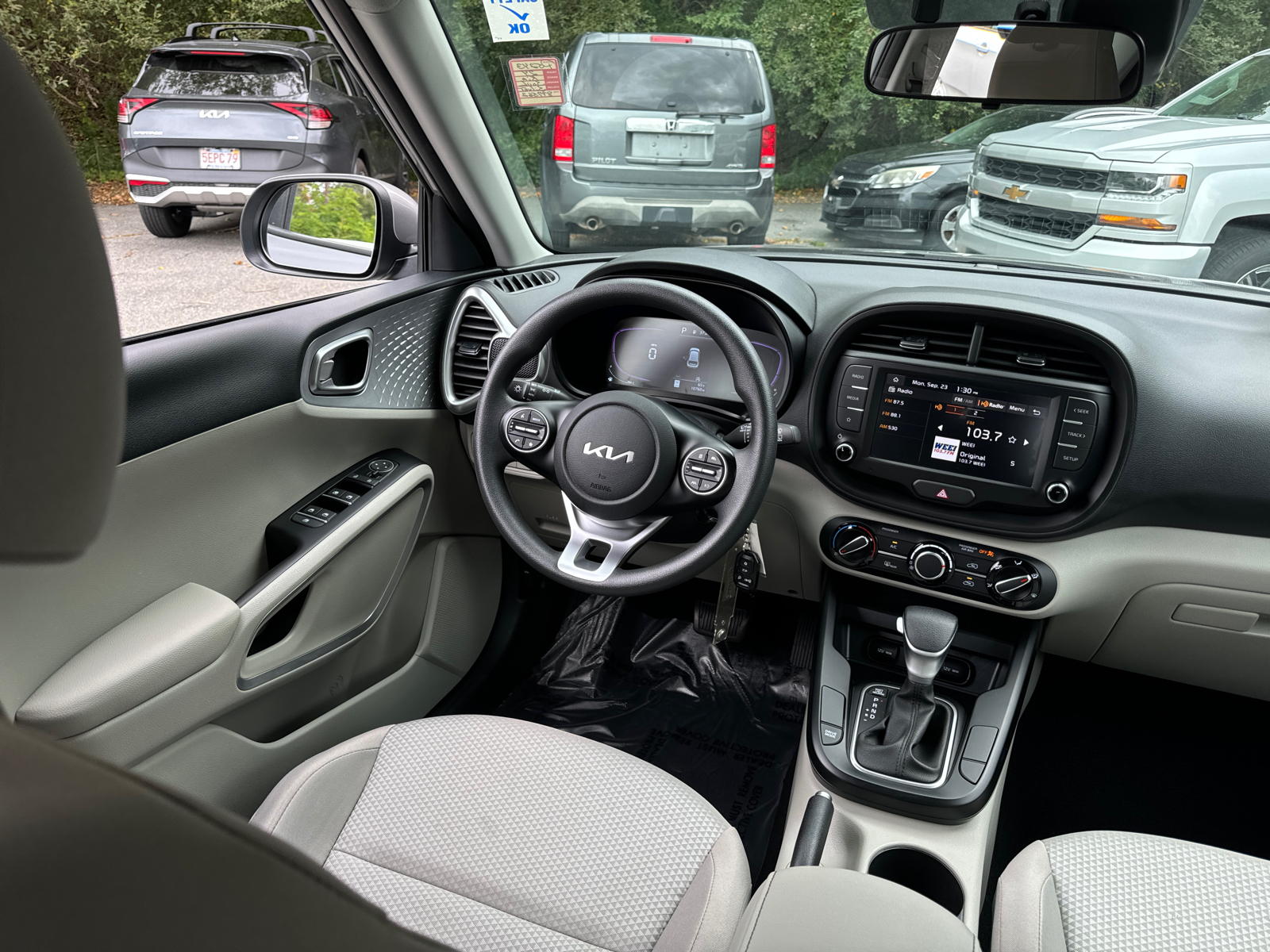 2024 Kia Soul LX 34