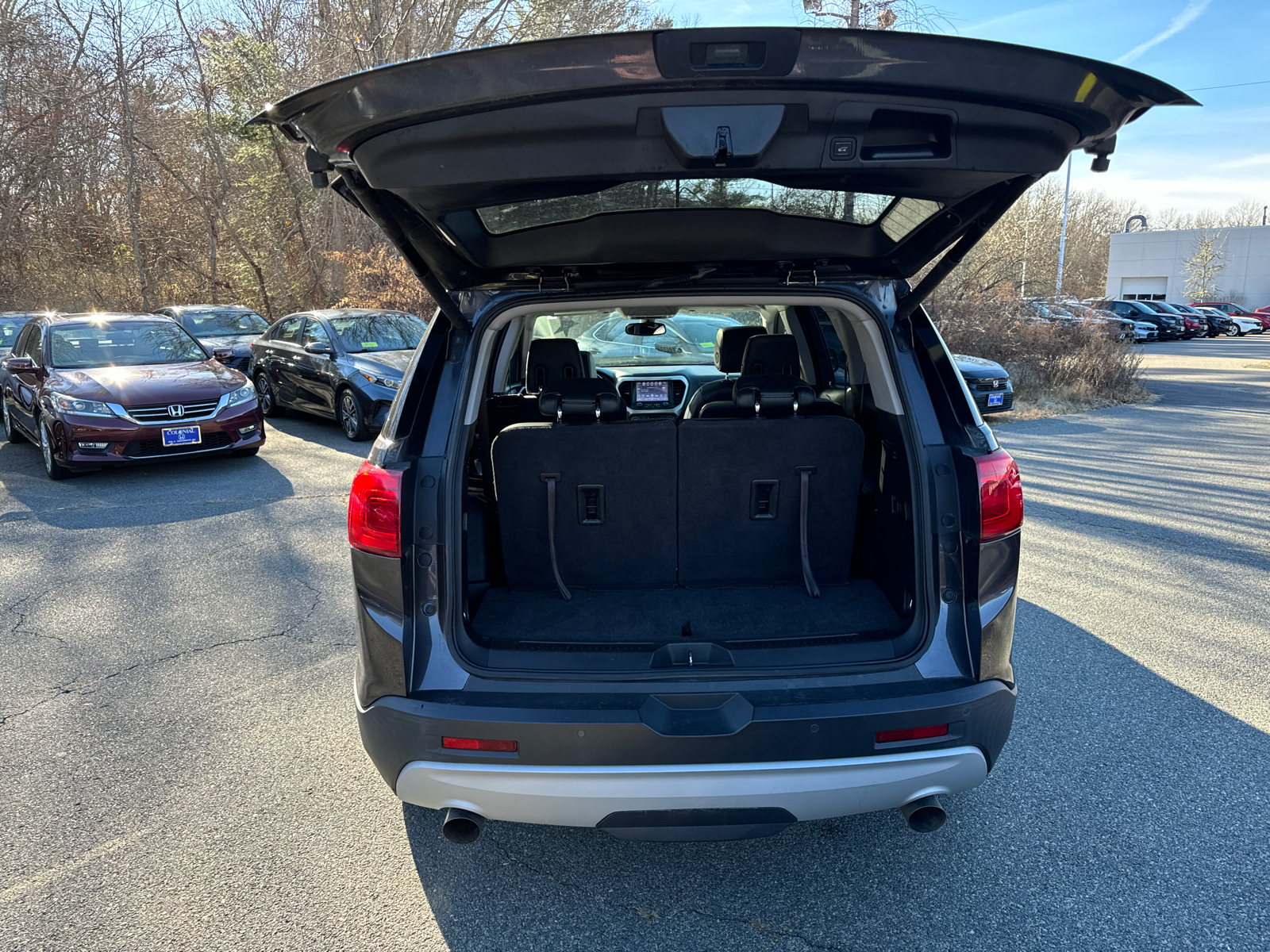 2017 GMC Acadia SLT 41