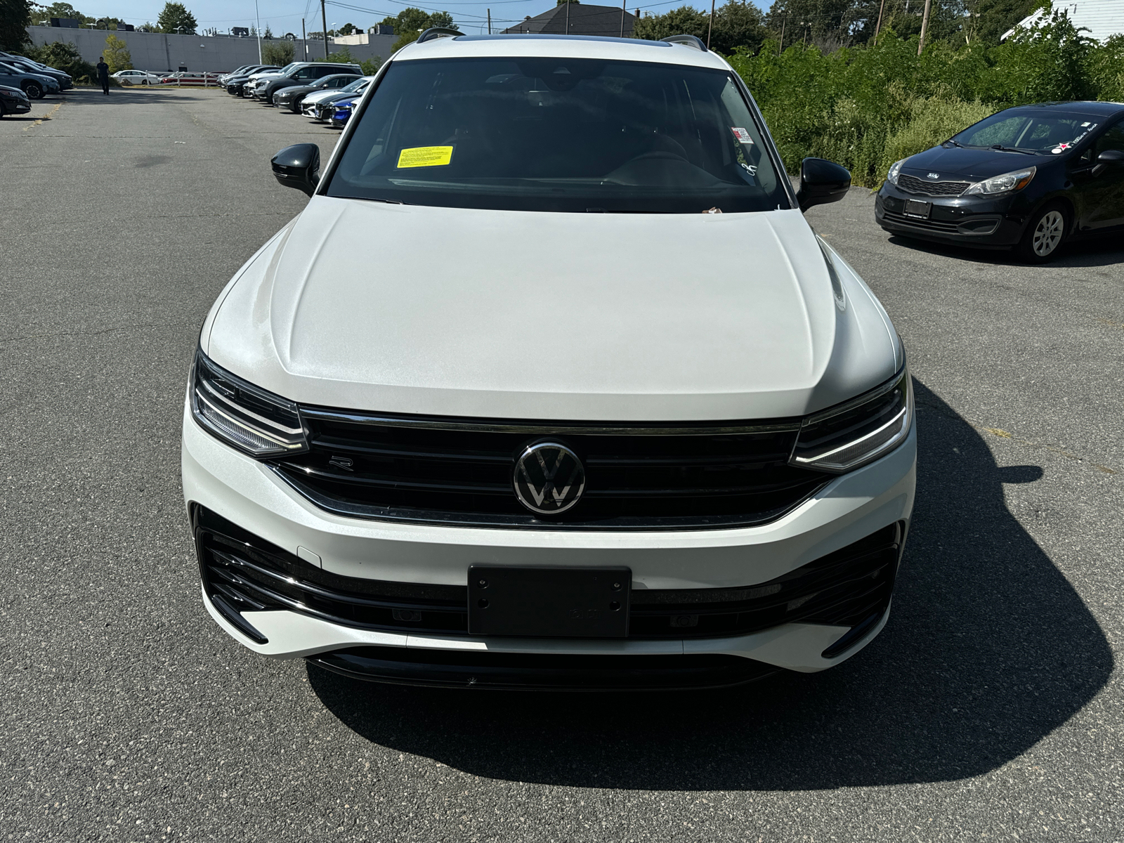 2022 Volkswagen Tiguan SE R-Line Black 9