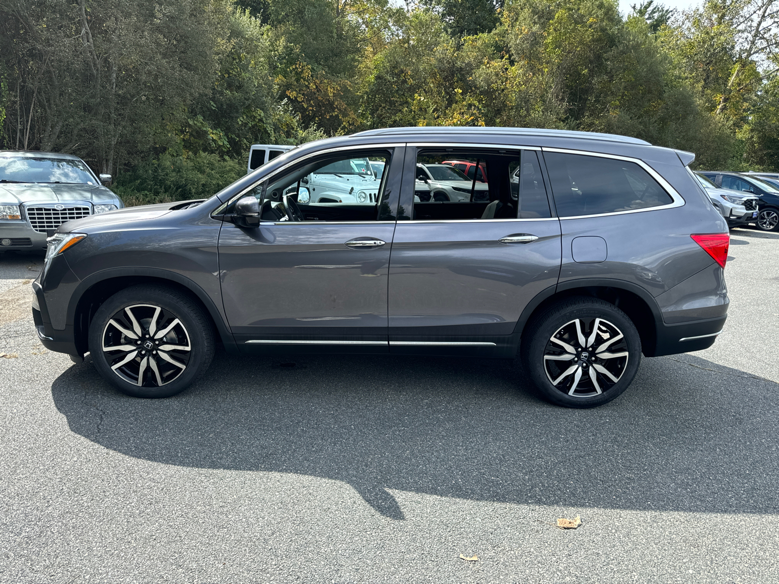 2021 Honda Pilot Touring 7-Passenger 3