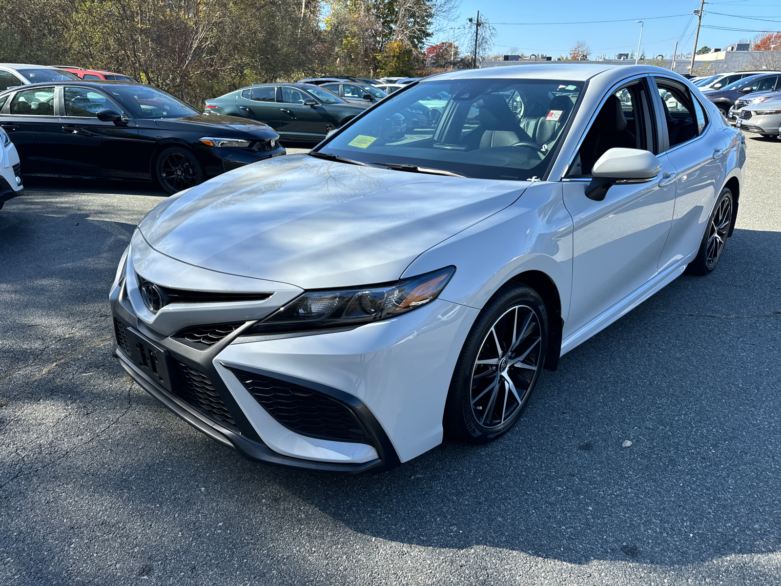 2022 Toyota Camry SE 2