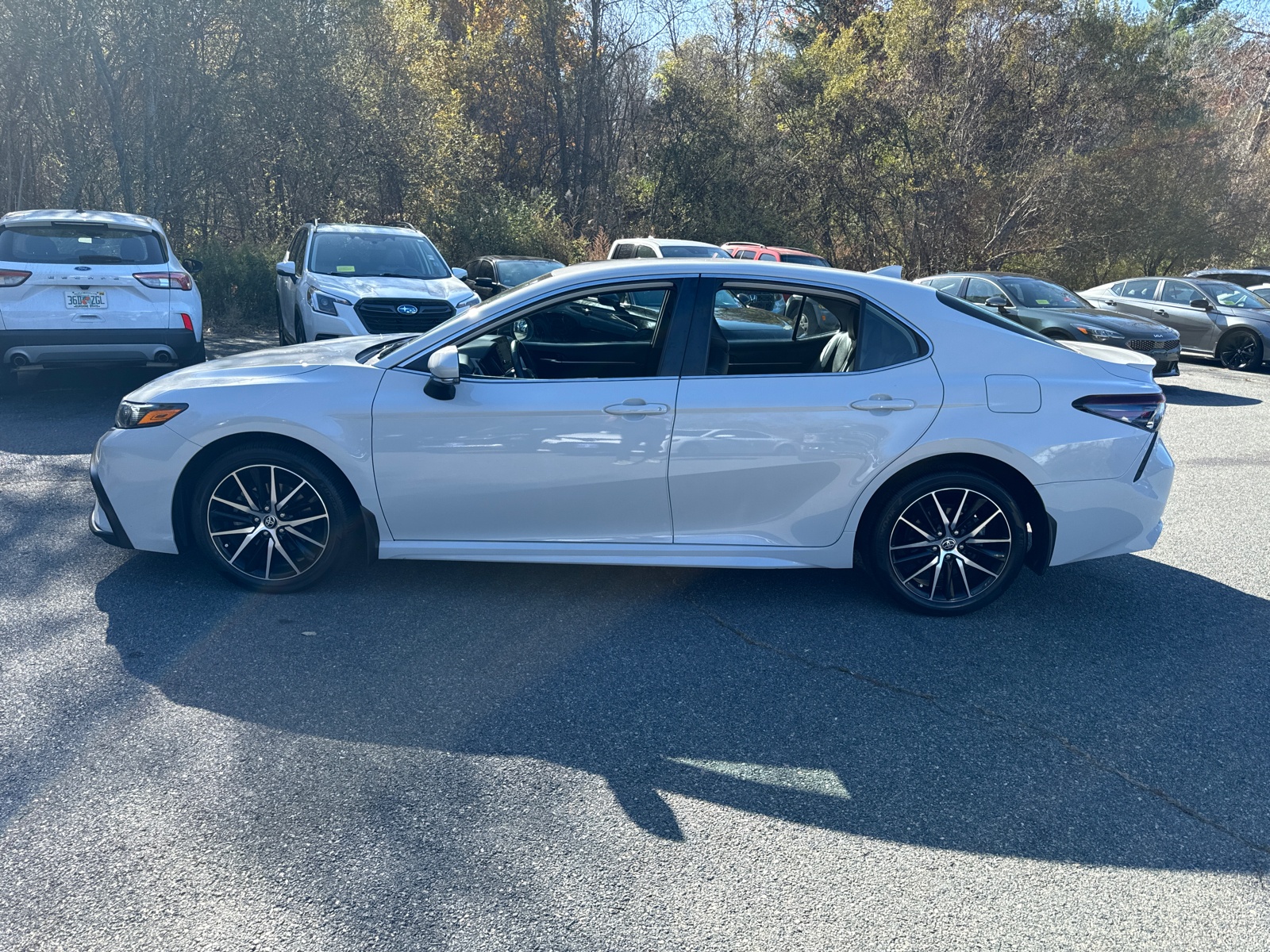 2022 Toyota Camry SE 3