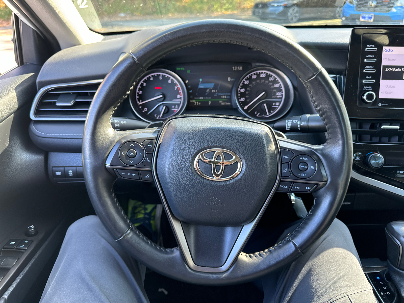 2022 Toyota Camry SE 16