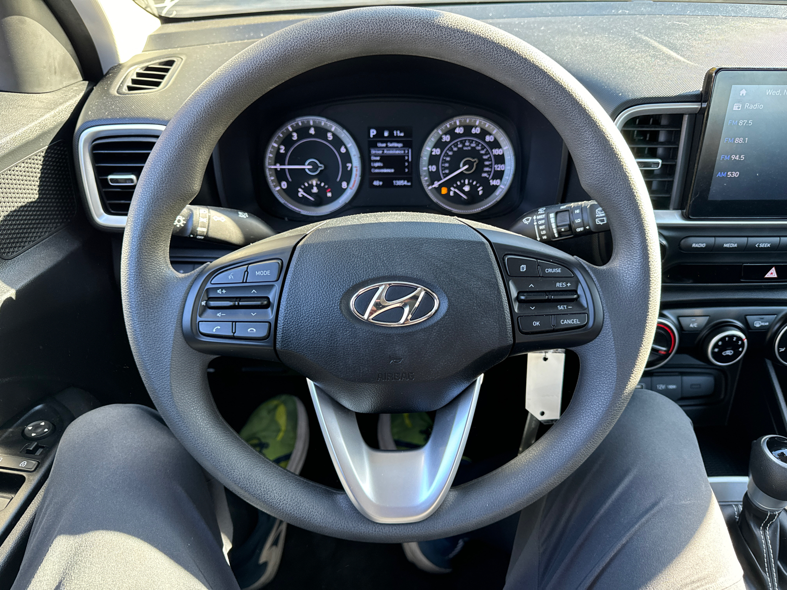 2022 Hyundai Venue SE 16