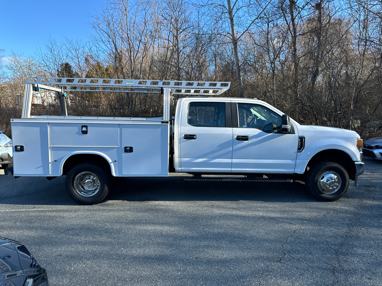 2021 Ford Super Duty F-350 DRW XL 4WD Crew Cab 179 WB 60 CA 8