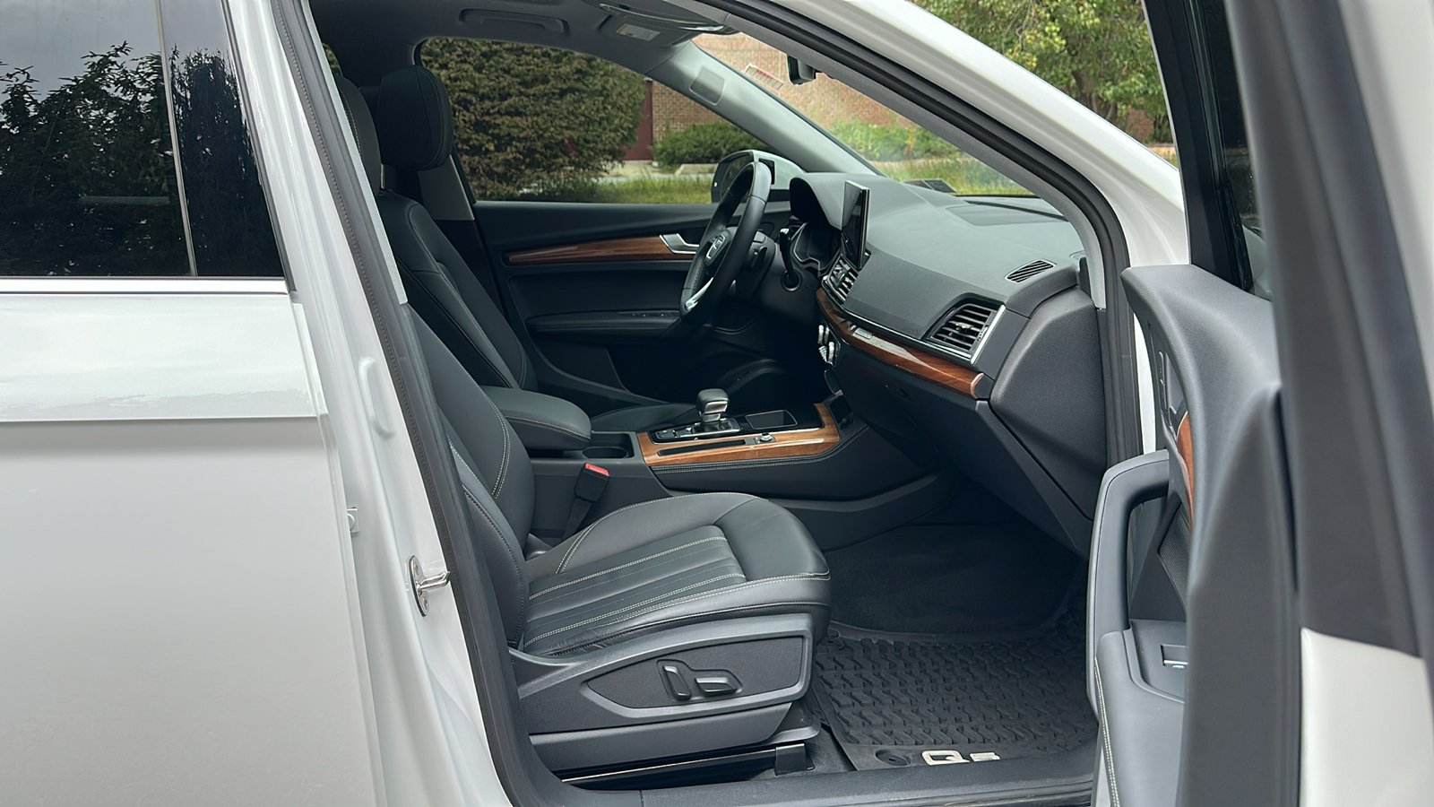 2023 Audi Q5 S line Premium Plus 24