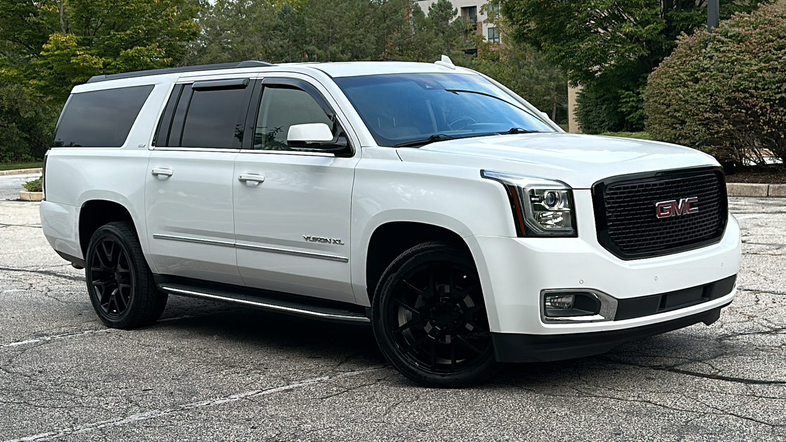 2016 GMC Yukon XL SLT 1